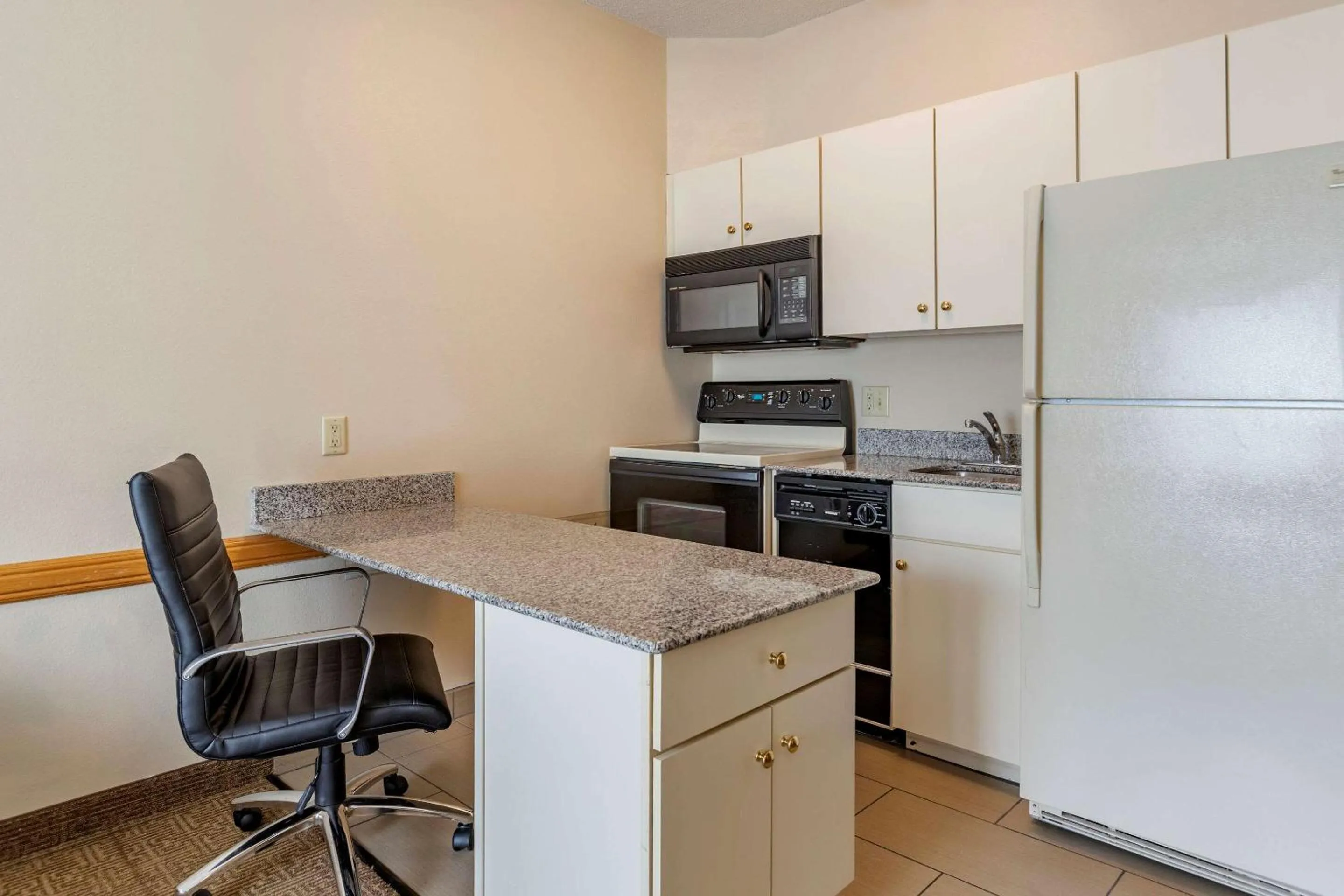 Photo of the whole room in Comfort Inn & Suites Paw Paw