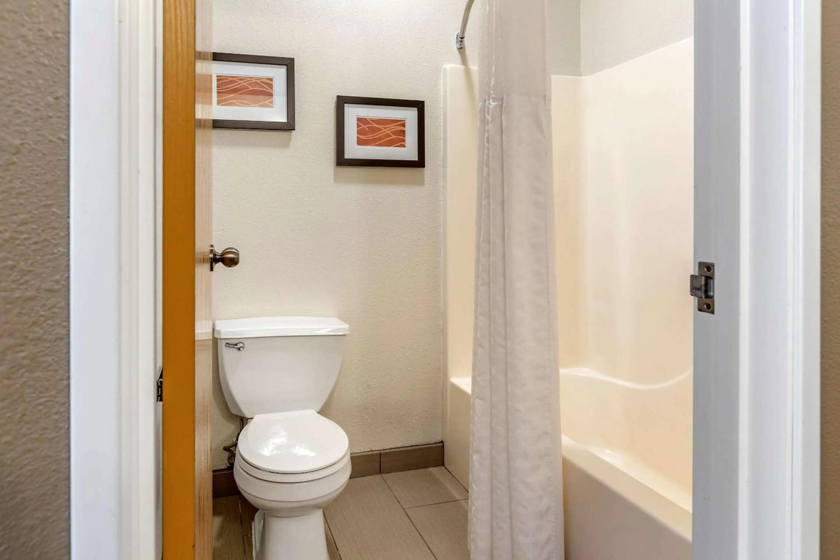 Bathroom in Comfort Inn & Suites Paw Paw