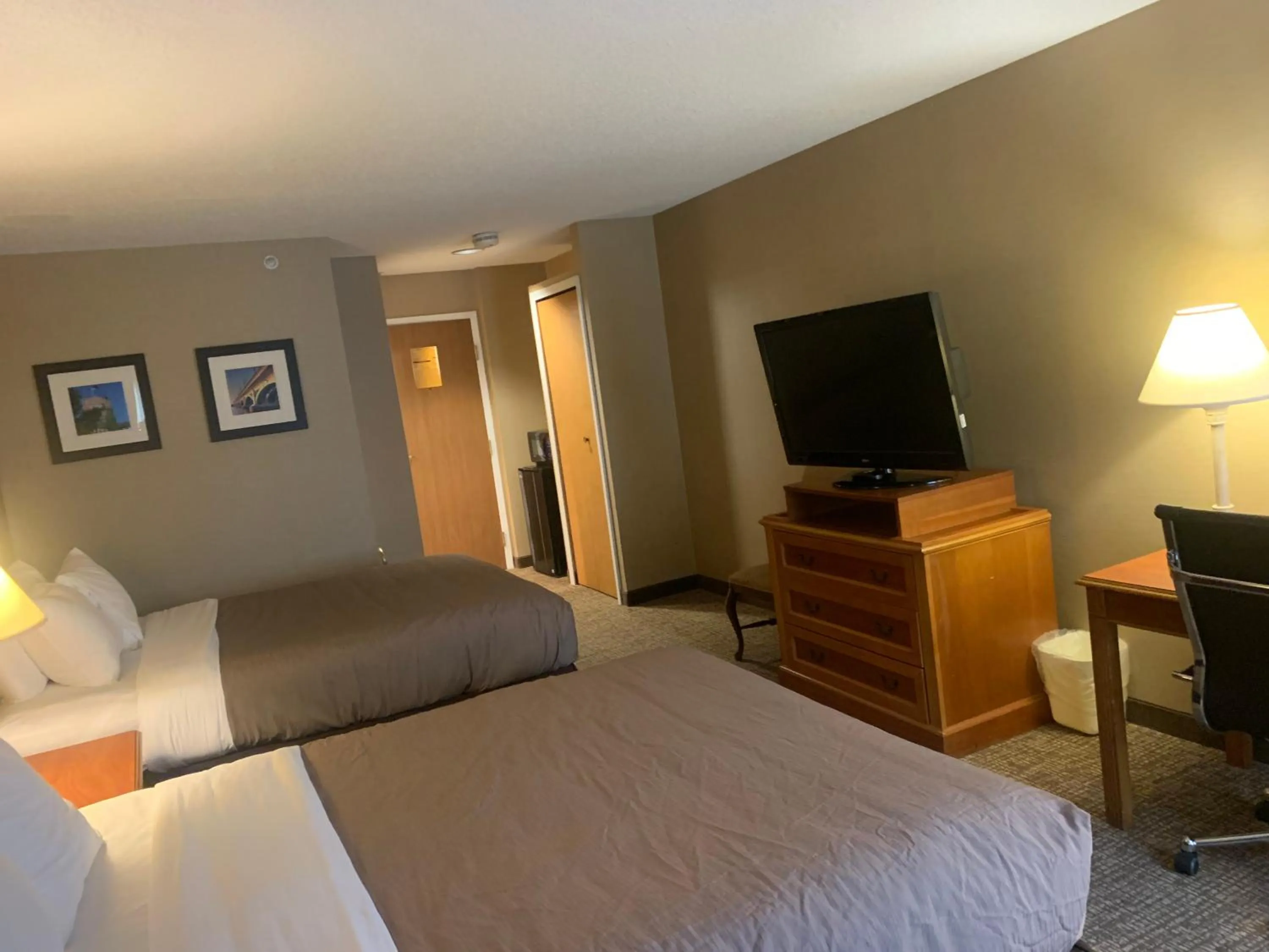 Bed in Comfort Inn Chelsea