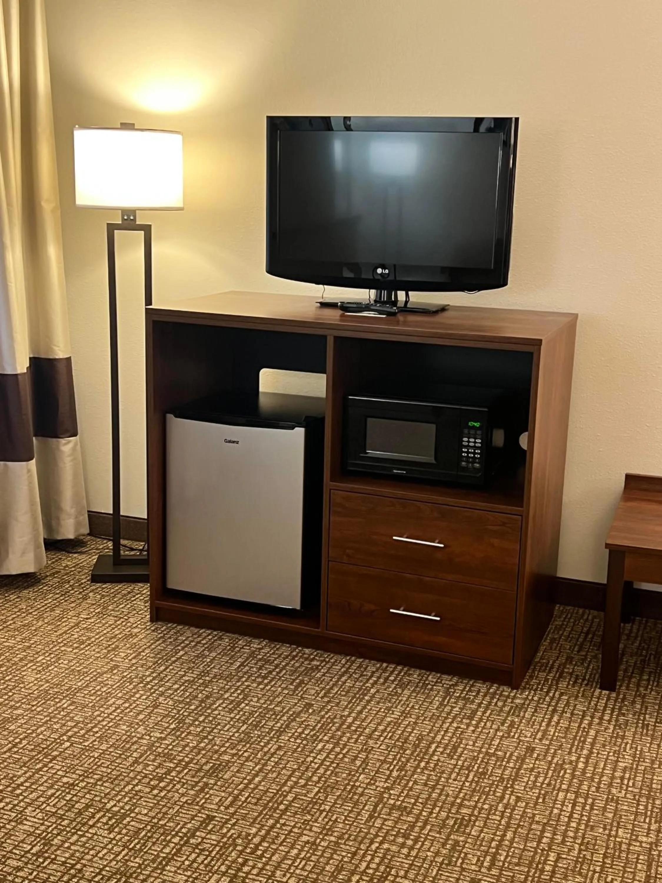 flat iron in Comfort Inn