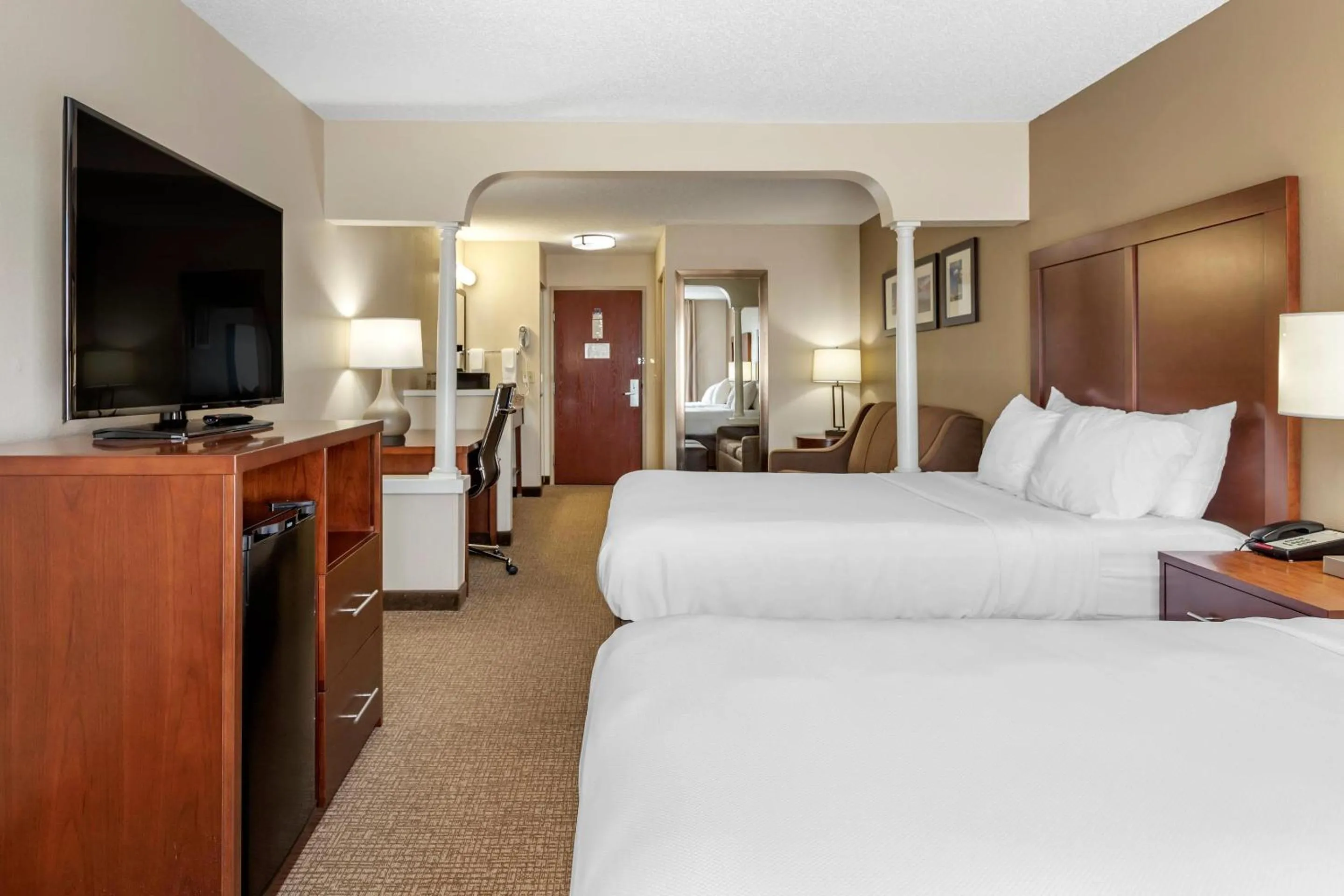 Bedroom, Bed in Comfort Suites Grandville - Grand Rapids SW
