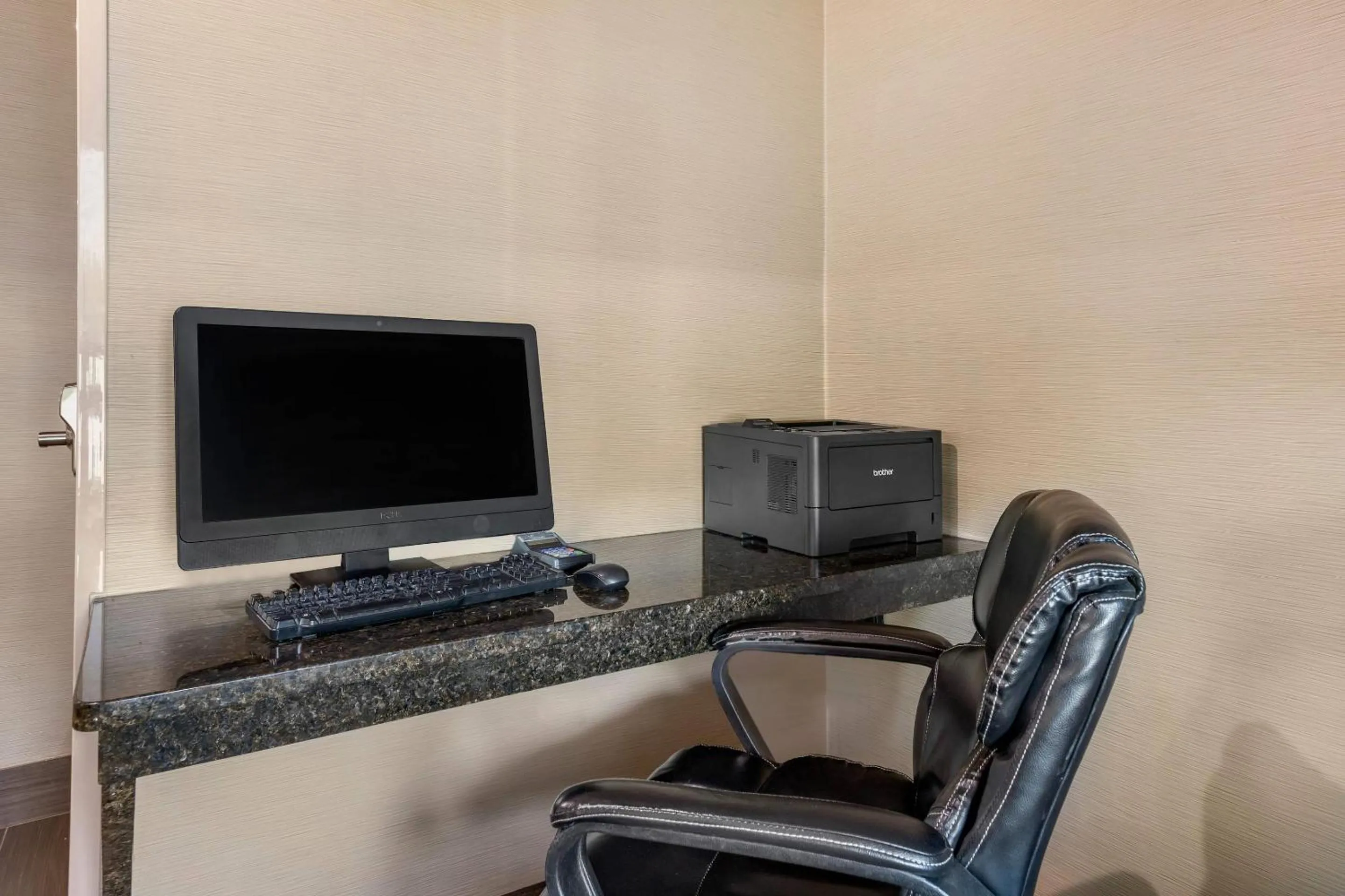 Business facilities in Comfort Suites Grandville - Grand Rapids SW