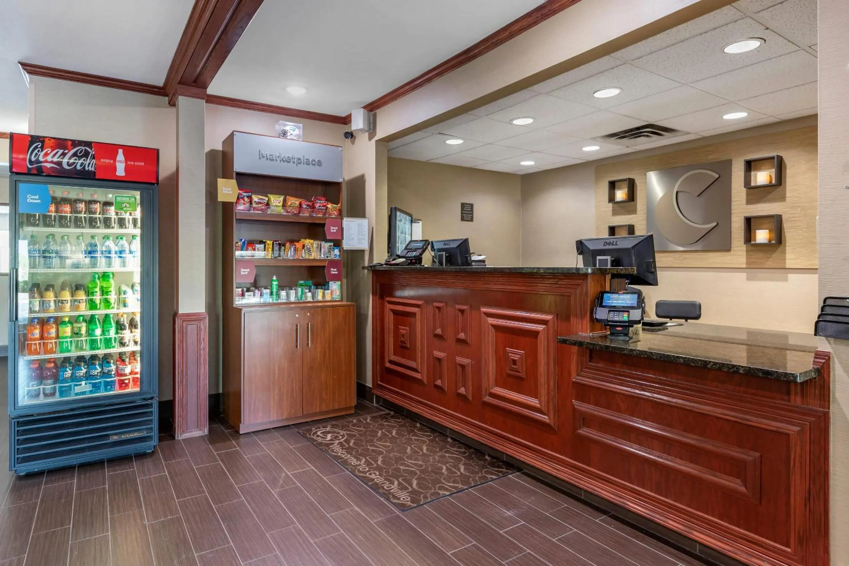 Lobby or reception in Comfort Suites Grandville - Grand Rapids SW