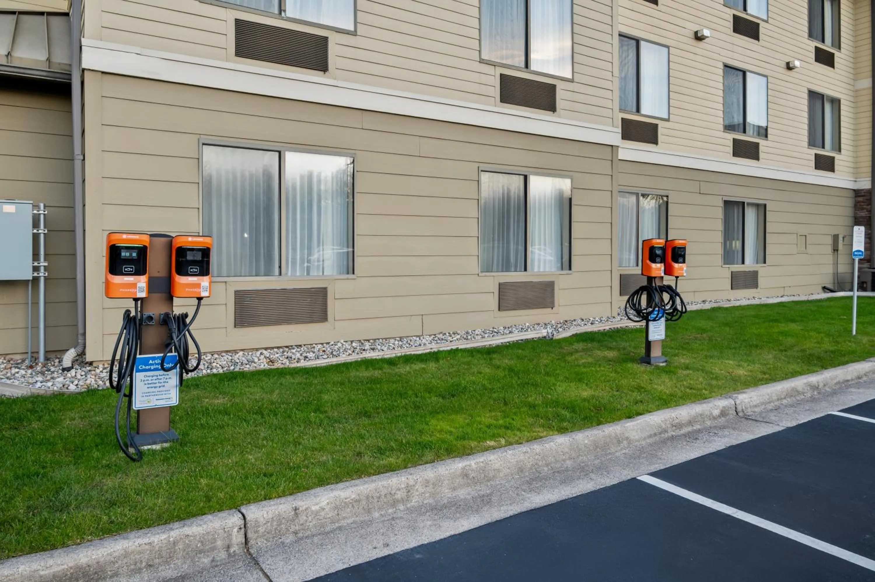 Property building in Comfort Suites Grandville - Grand Rapids SW