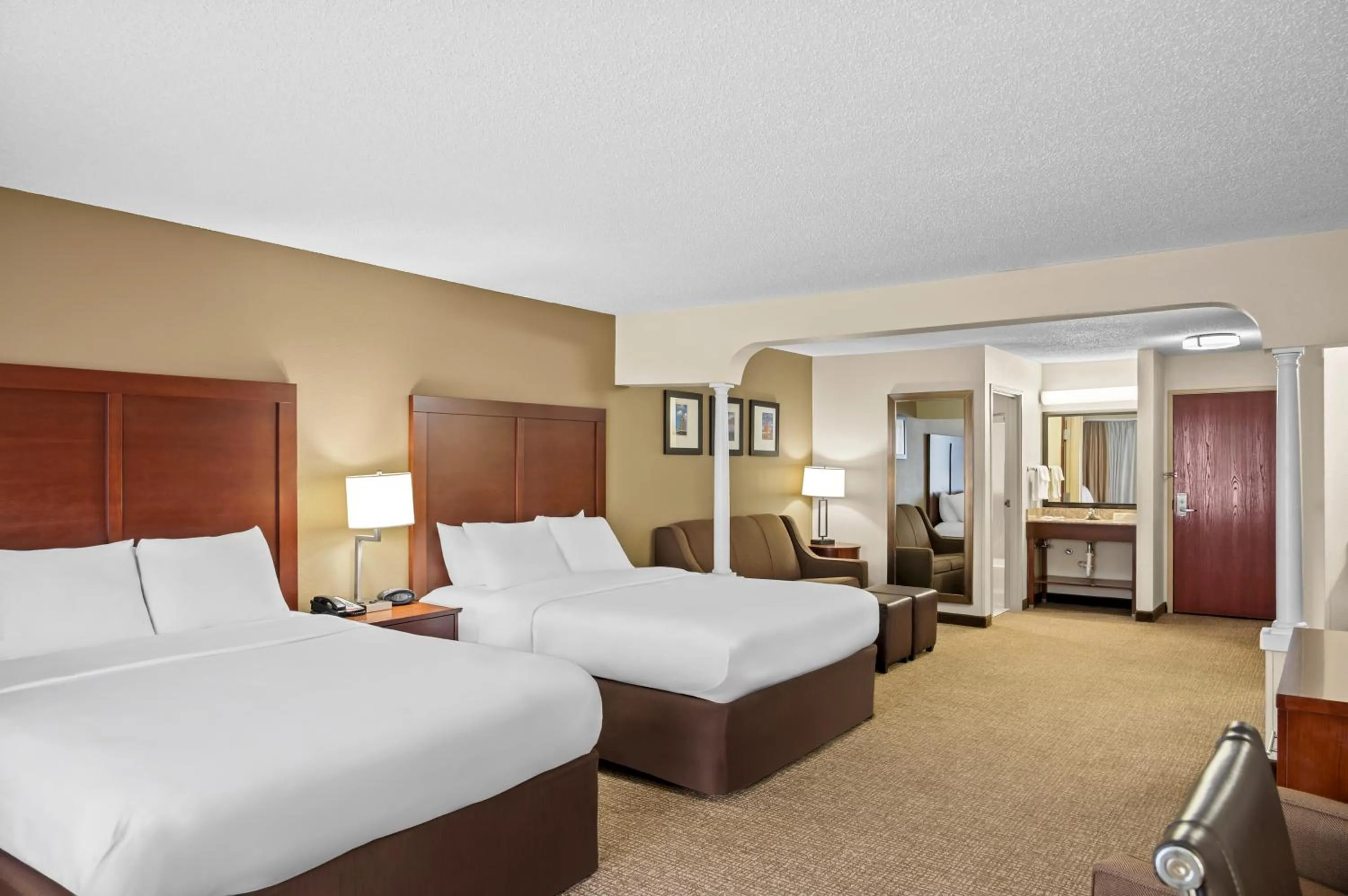 Bedroom, Bed in Comfort Suites Grandville - Grand Rapids SW