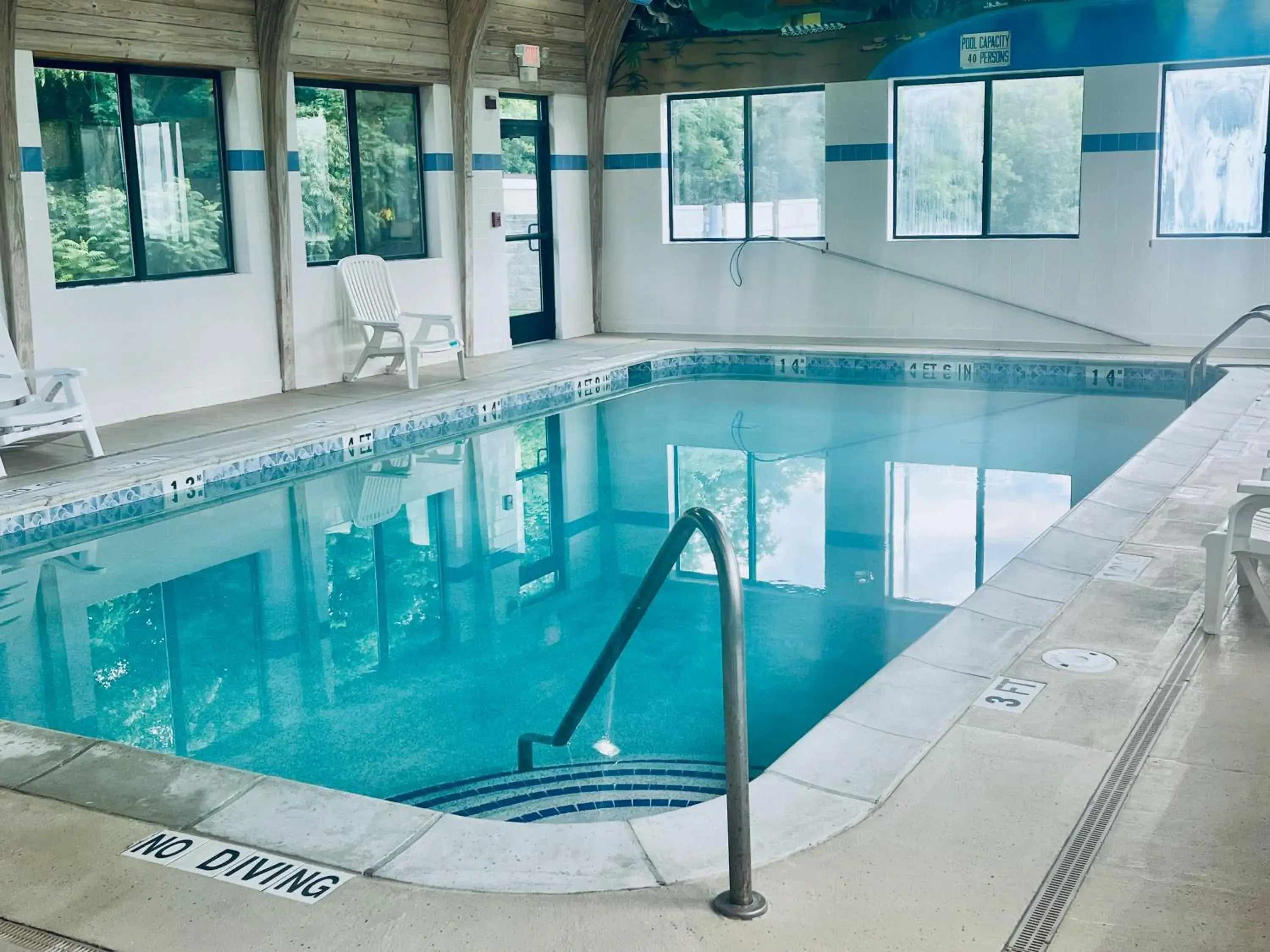 Pool view in Comfort Inn & Suites Jackson North Pool view in Comfort Inn & Suites Jackson North