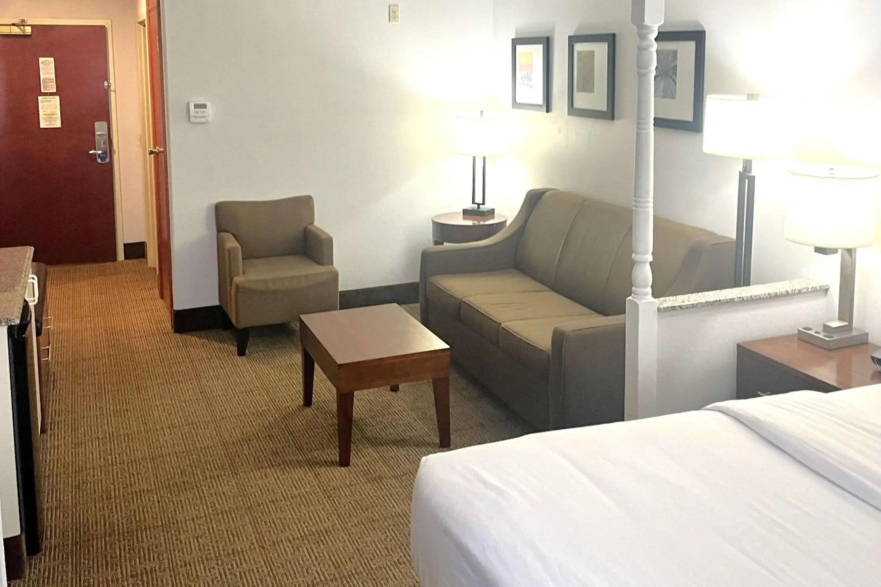 Bedroom in Comfort Inn & Suites Jackson North Bedroom in Comfort Inn & Suites Jackson North