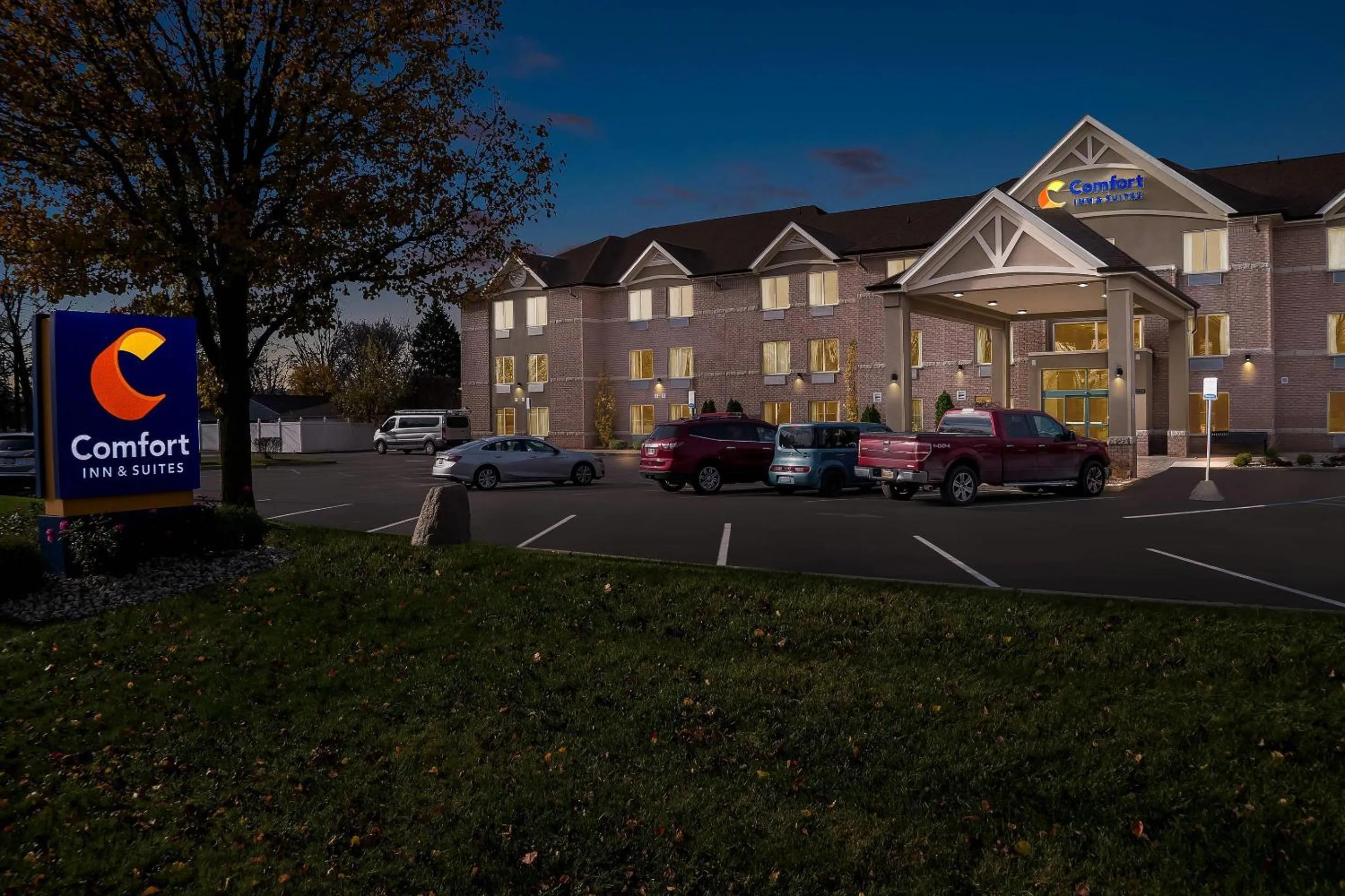 Property building in Comfort Inn & Suites