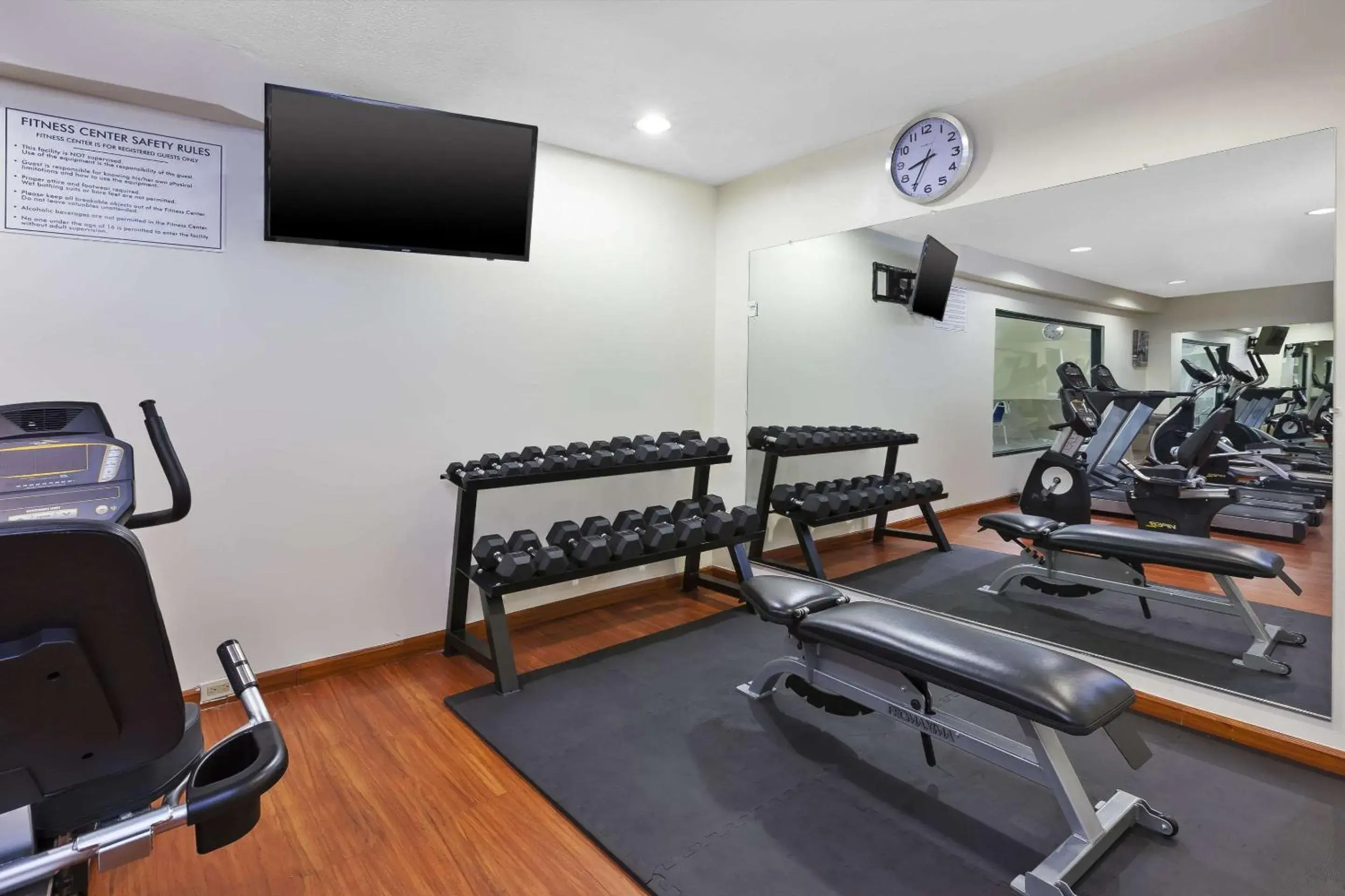 Fitness centre/facilities in Comfort Inn & Suites Fitness centre/facilities in Comfort Inn & Suites