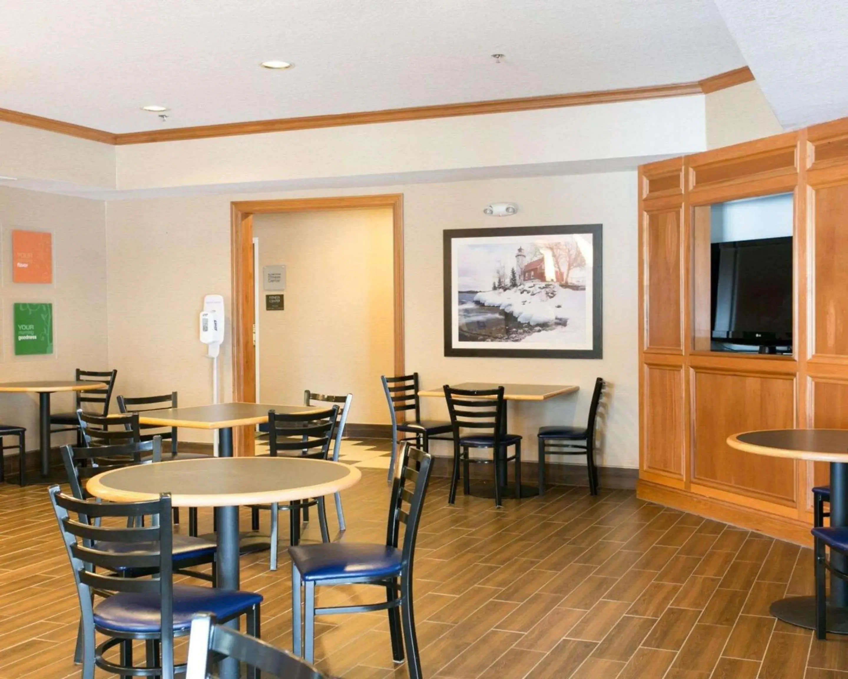Restaurant/places to eat in Comfort Suites Benton Harbor - St Joseph Restaurant/places to eat in Comfort Suites Benton Harbor - St Joseph