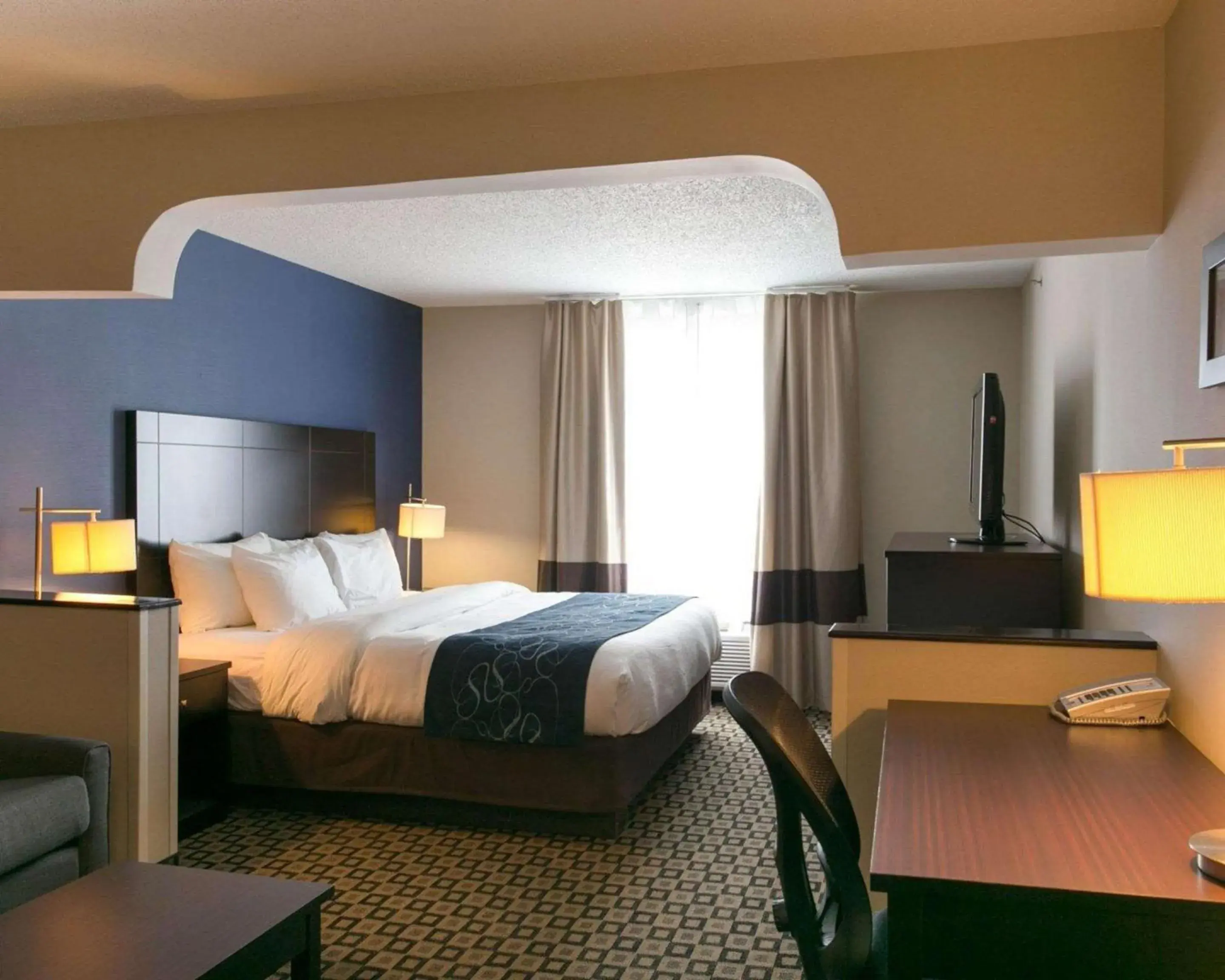 King Suite - Non-Smoking in Comfort Suites Benton Harbor - St Joseph King Suite - Non-Smoking in Comfort Suites Benton Harbor - St Joseph