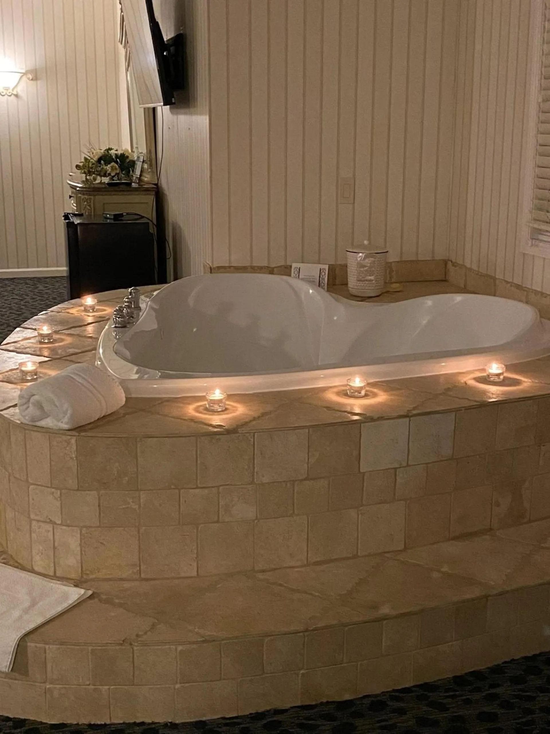 Bath in Lakeside Resort & Conference Center