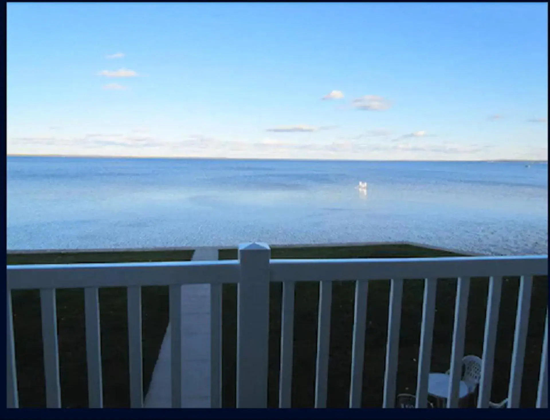 King Suite with Lake View - Non-Smoking in Lakeside Resort & Conference Center King Suite with Lake View - Non-Smoking in Lakeside Resort & Conference Center