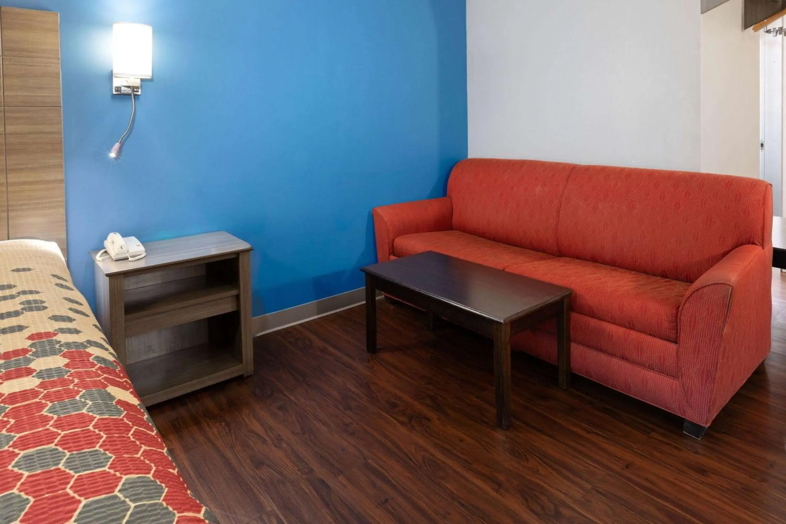 Photo of the whole room, Bed in Baymont by Wyndham Bay City Photo of the whole room, Bed in Baymont by Wyndham Bay City