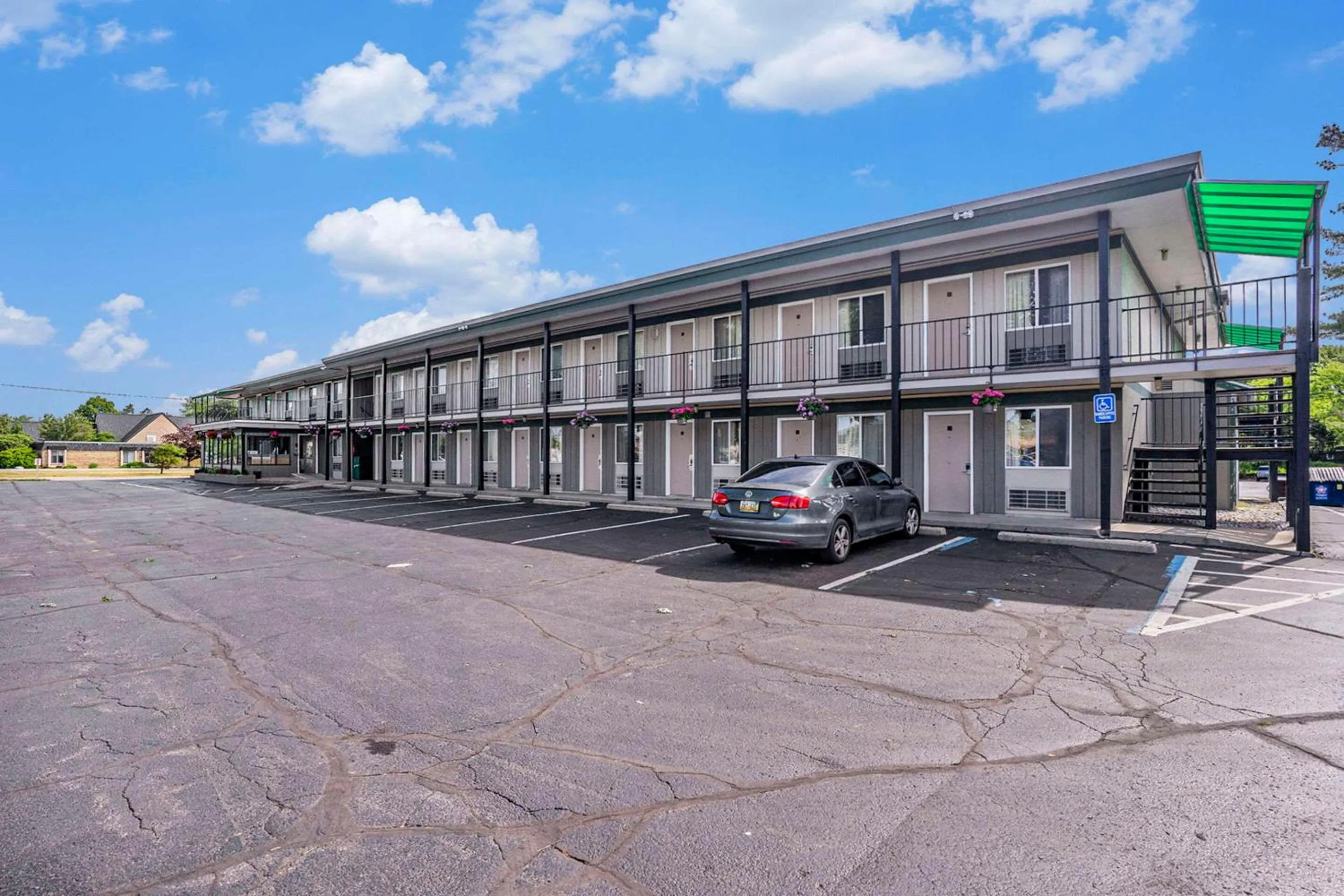 Property building in Rodeway Inn Grand Haven