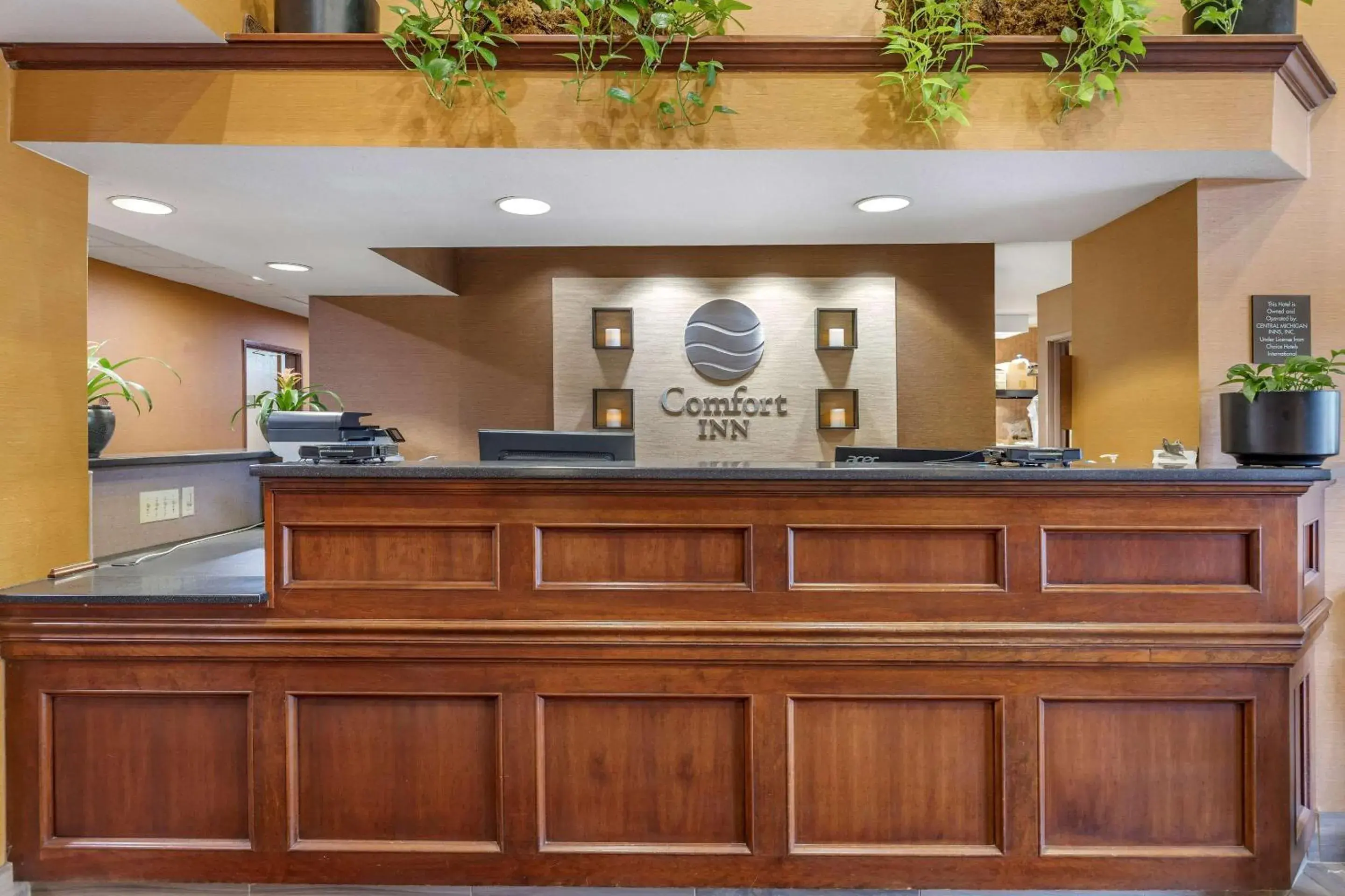 Lobby or reception in Comfort Inn Okemos - East Lansing Lobby or reception in Comfort Inn Okemos - East Lansing