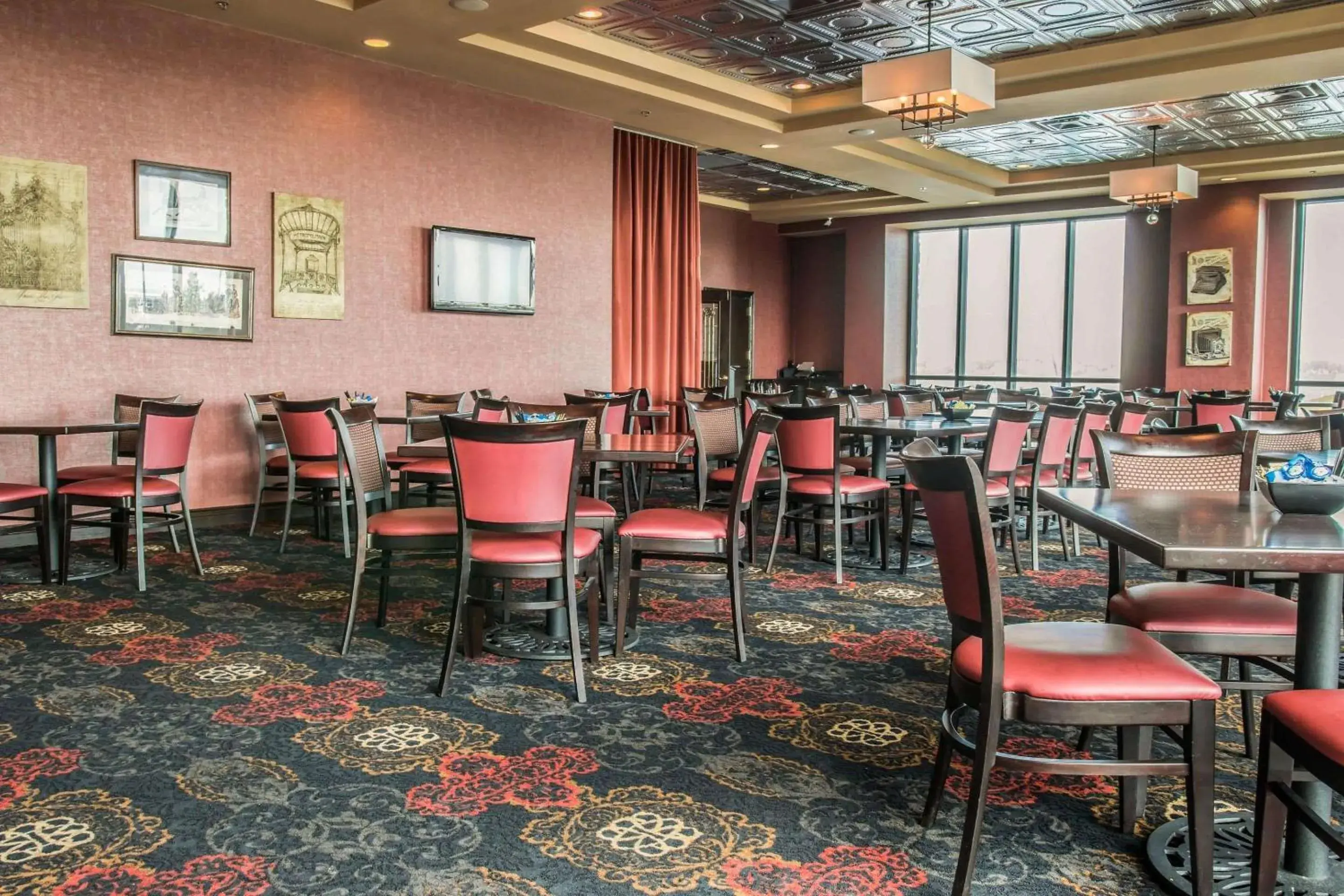 Restaurant/places to eat in Shoreline Inn & Conference Center, an Ascend Collection Hotel Restaurant/places to eat in Shoreline Inn & Conference Center, an Ascend Collection Hotel