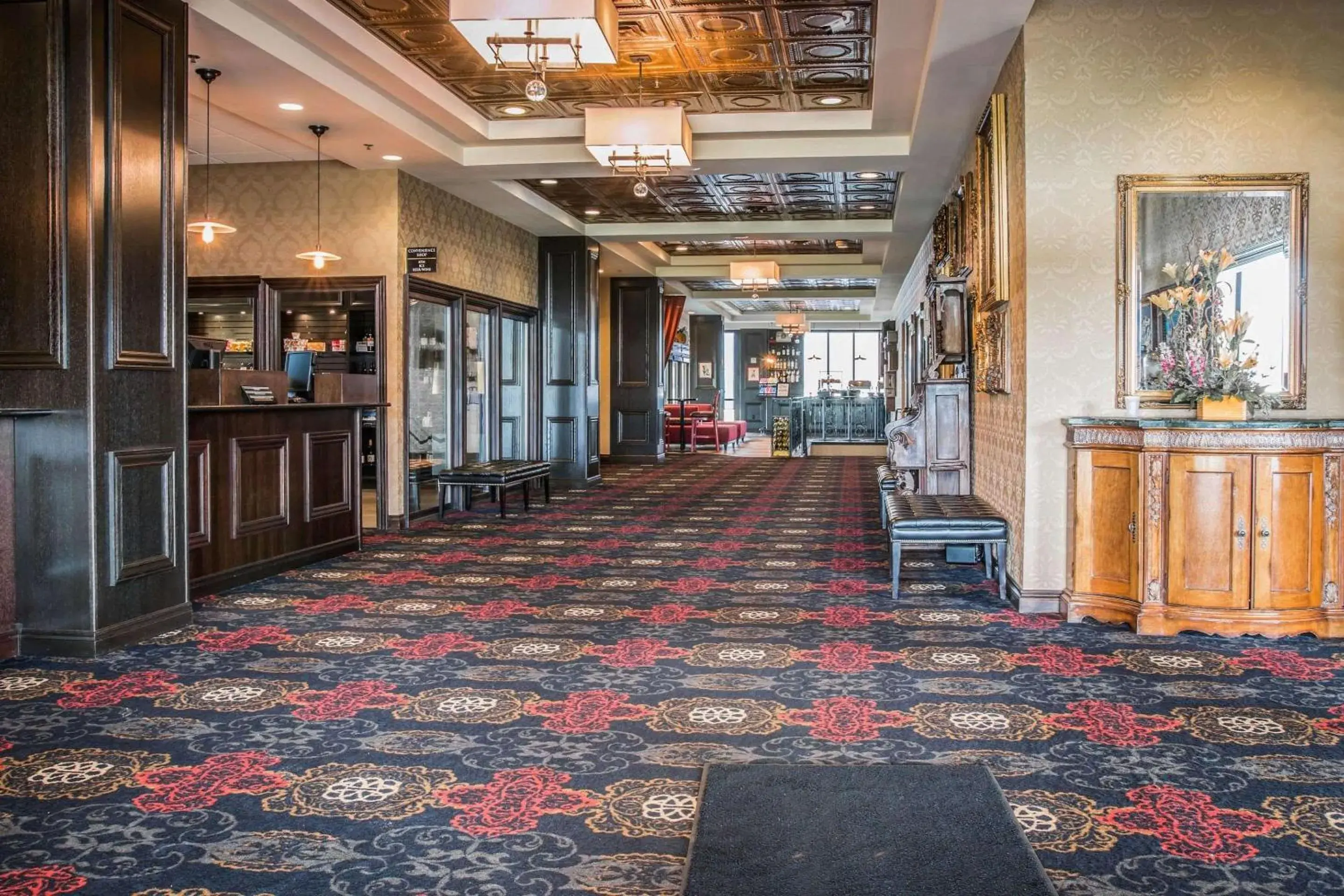 Lobby or reception in Shoreline Inn & Conference Center, an Ascend Collection Hotel Lobby or reception in Shoreline Inn & Conference Center, an Ascend Collection Hotel