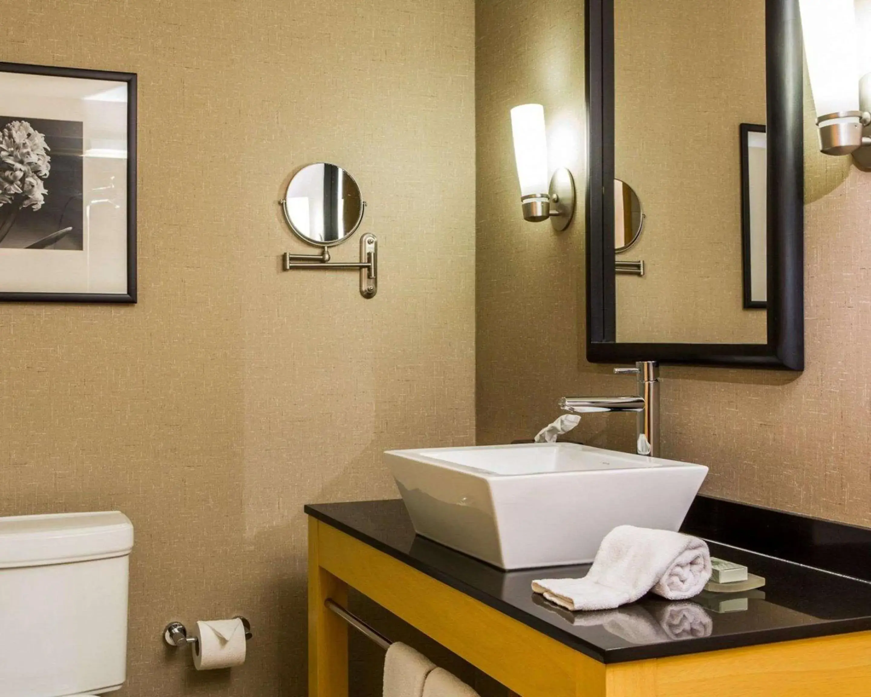 Bedroom in Cambria Hotel Traverse City Bedroom in Cambria Hotel Traverse City