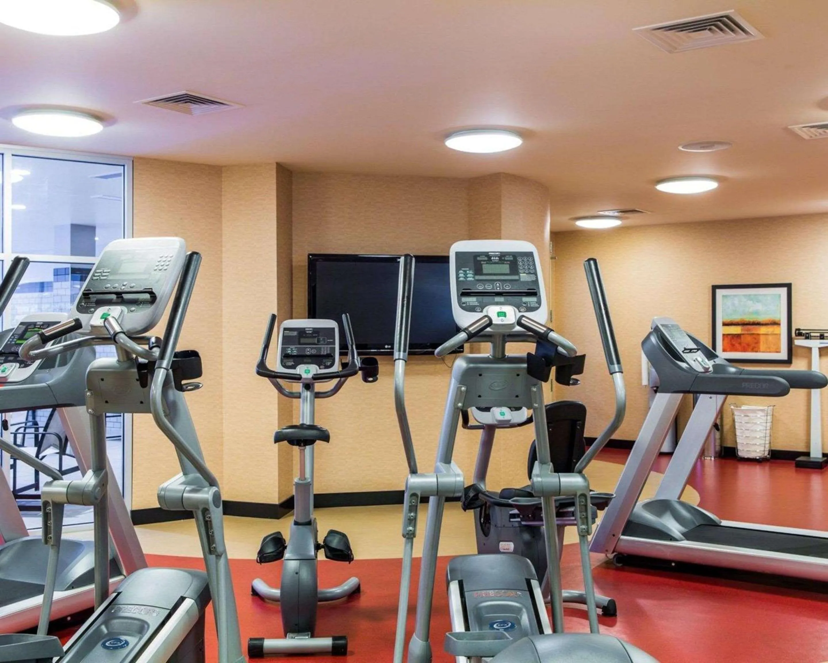 Fitness centre/facilities in Cambria Hotel Traverse City