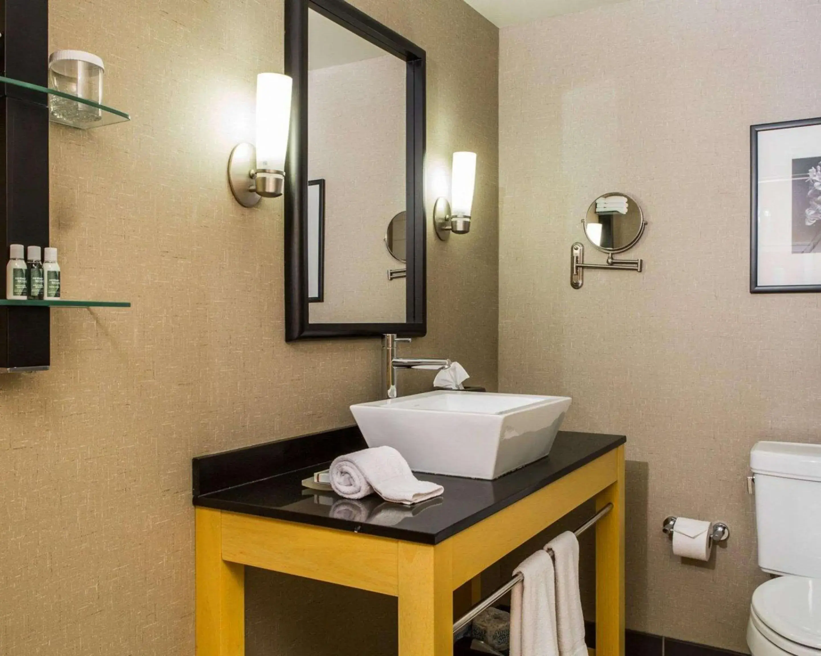 Bedroom in Cambria Hotel Traverse City Bedroom in Cambria Hotel Traverse City