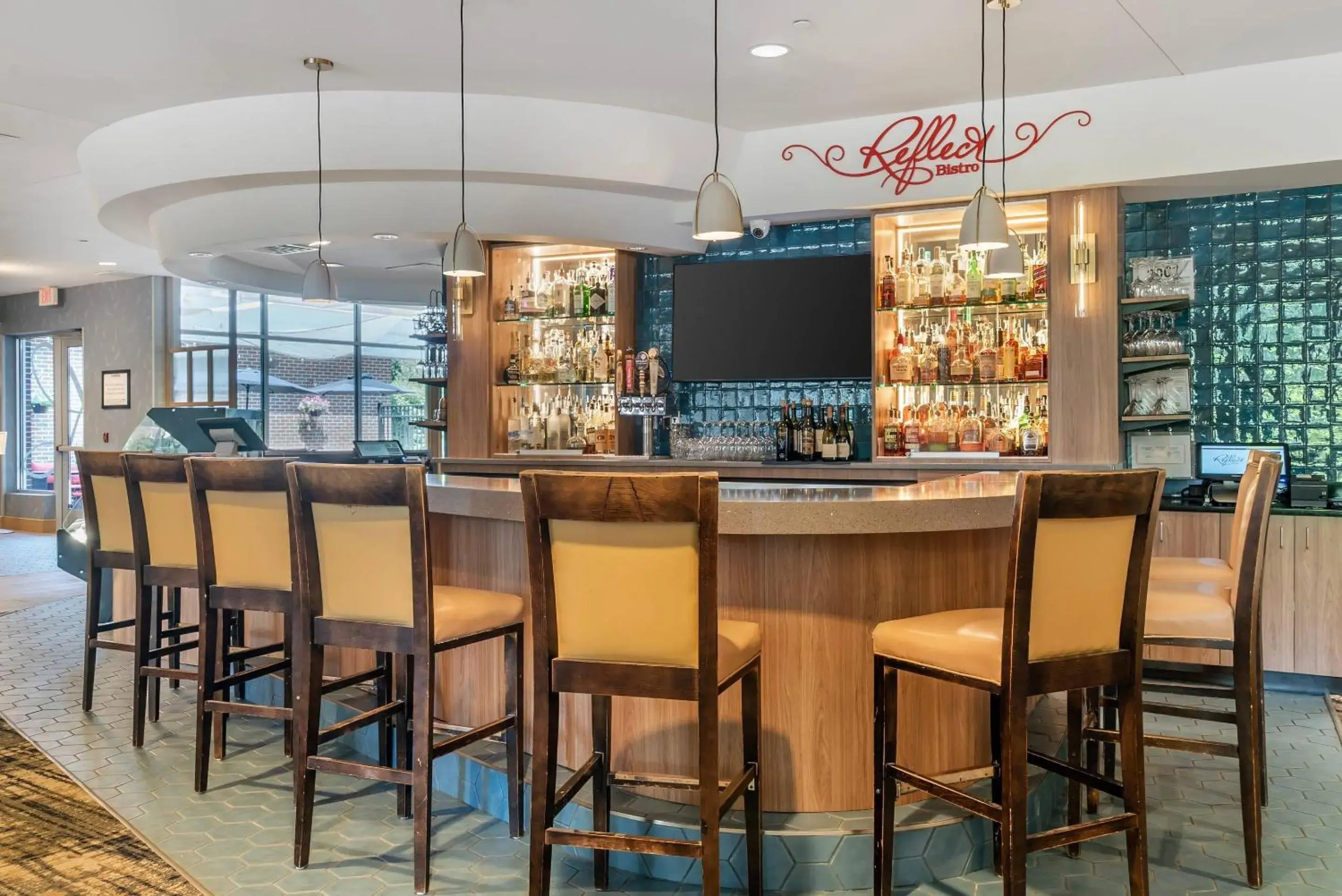 Restaurant/places to eat in Cambria Hotel Traverse City Restaurant/places to eat in Cambria Hotel Traverse City