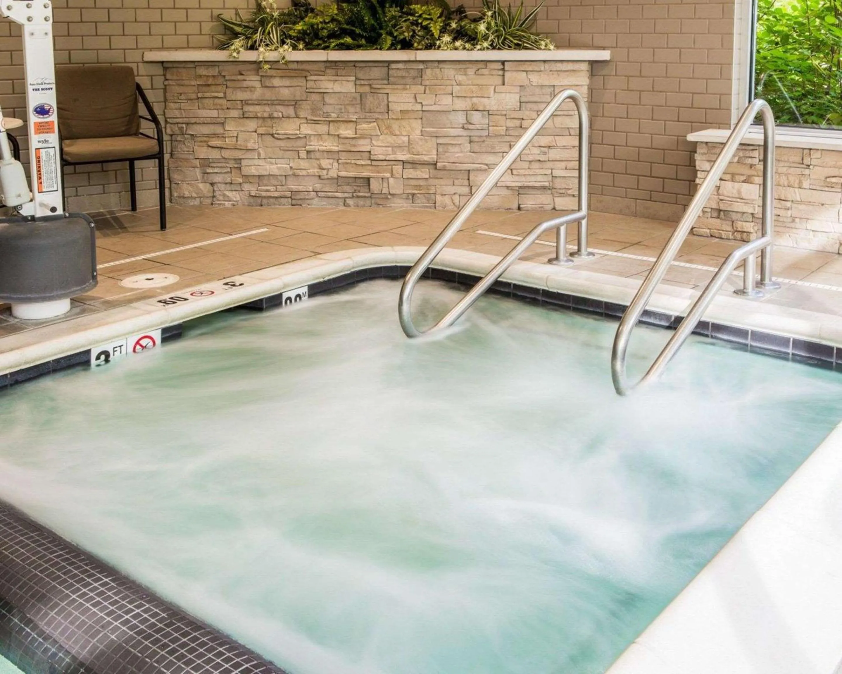 Swimming pool in Cambria Hotel Traverse City