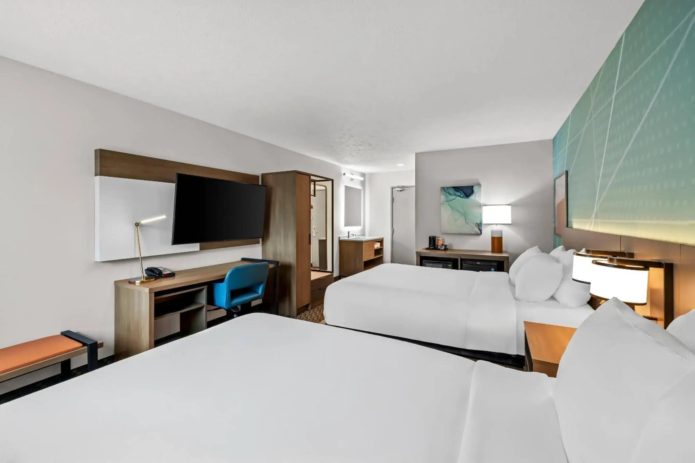 Bedroom, Bed in Comfort Inn Traverse City Bedroom, Bed in Comfort Inn Traverse City