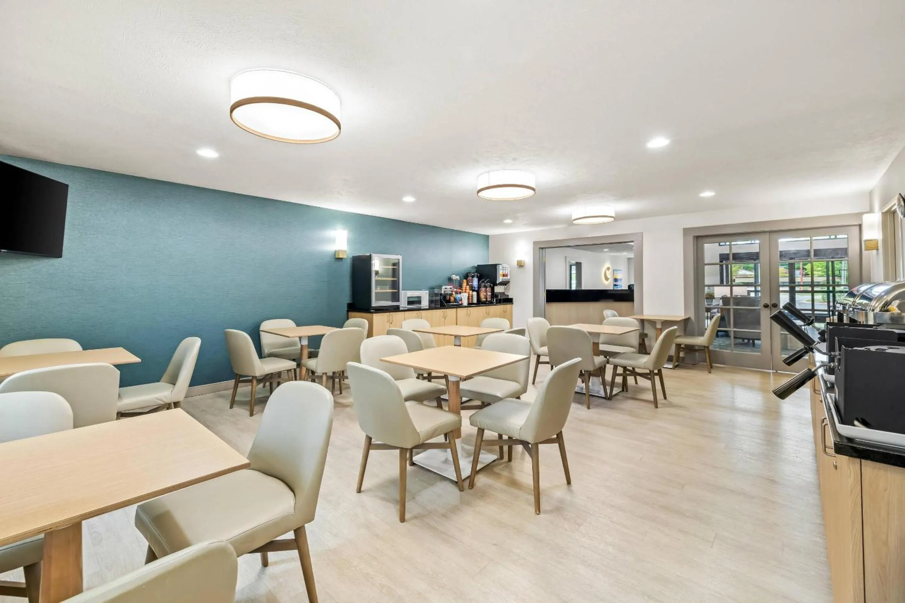 Breakfast in Comfort Inn Traverse City