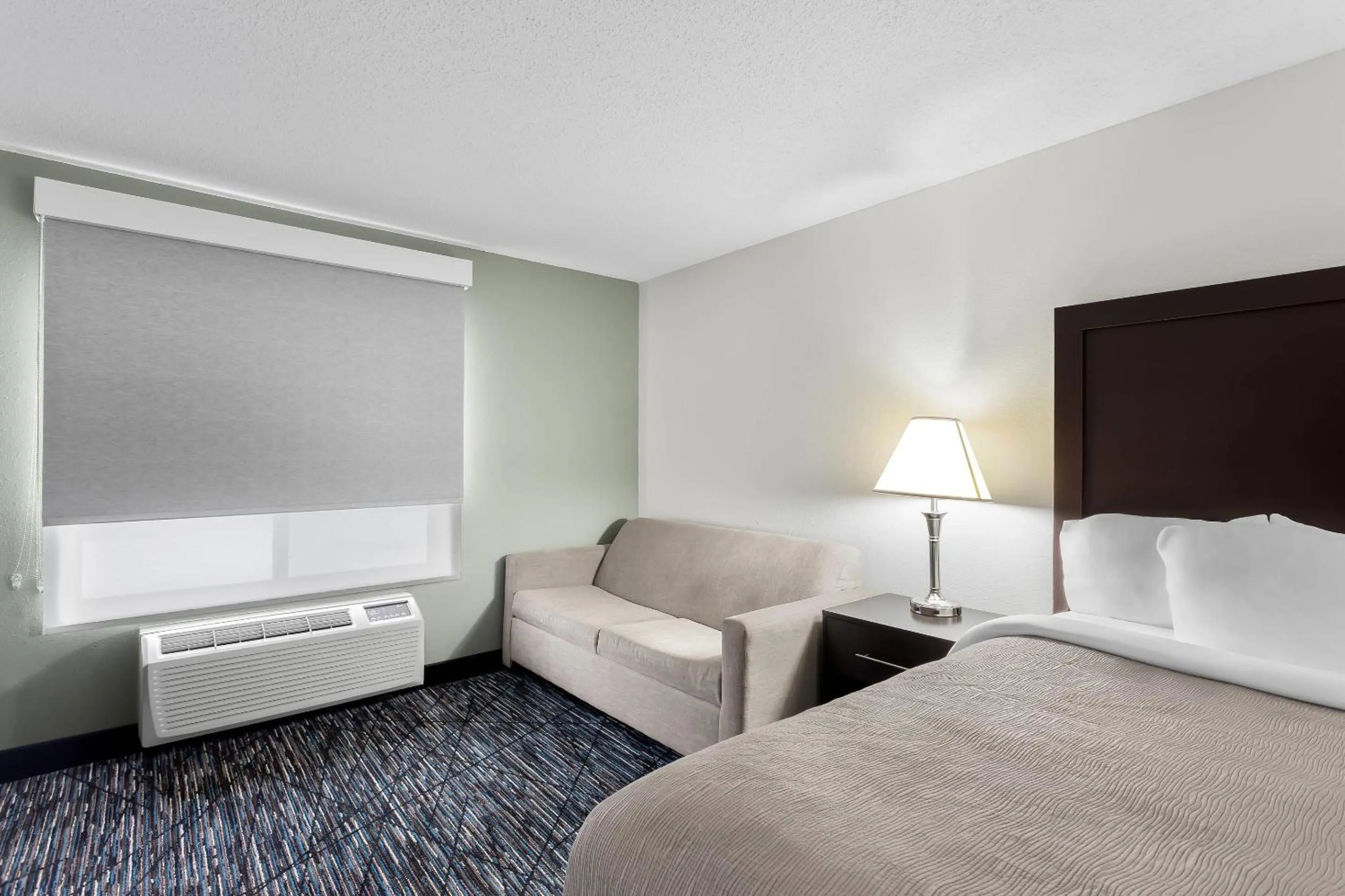 Bedroom, Bed in Quality Inn & Suites Niles