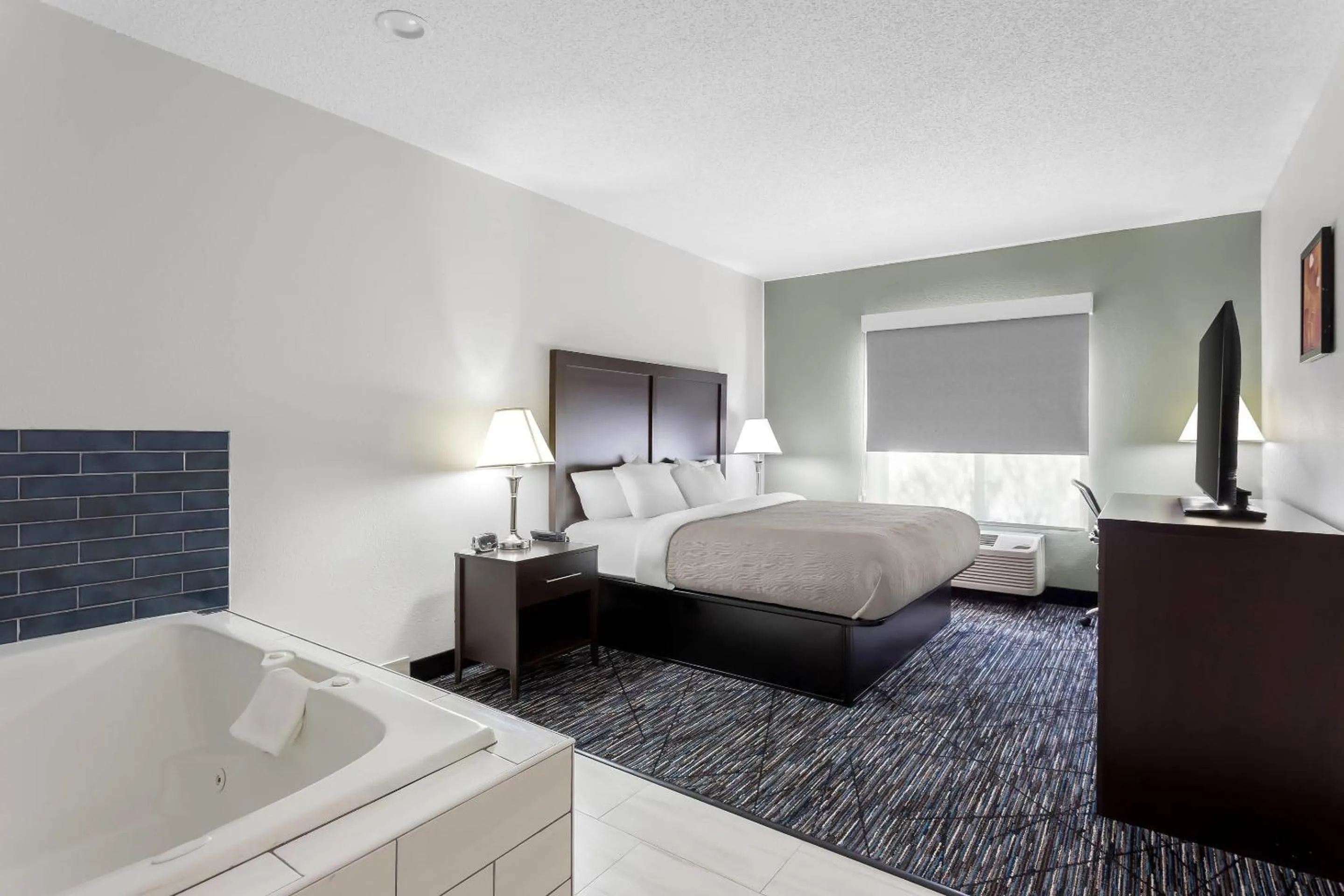 Bedroom, Bed in Quality Inn & Suites Niles