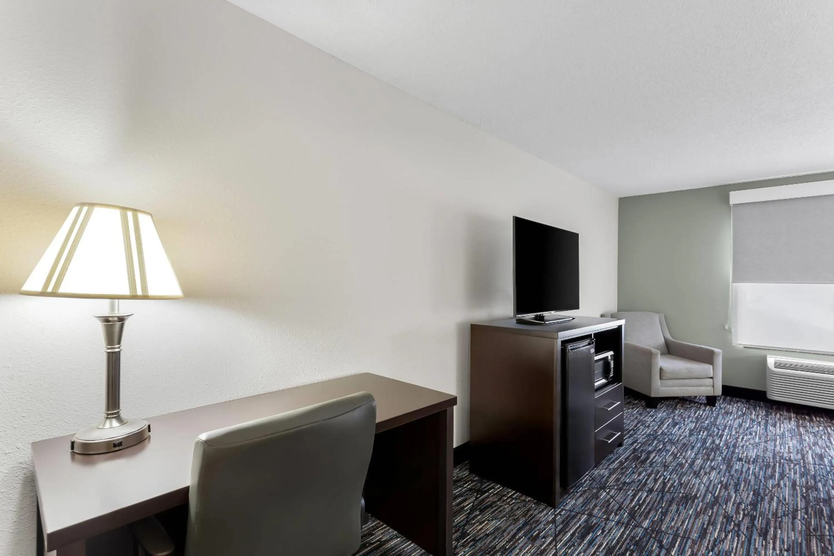 Bedroom, Bed in Quality Inn & Suites Niles