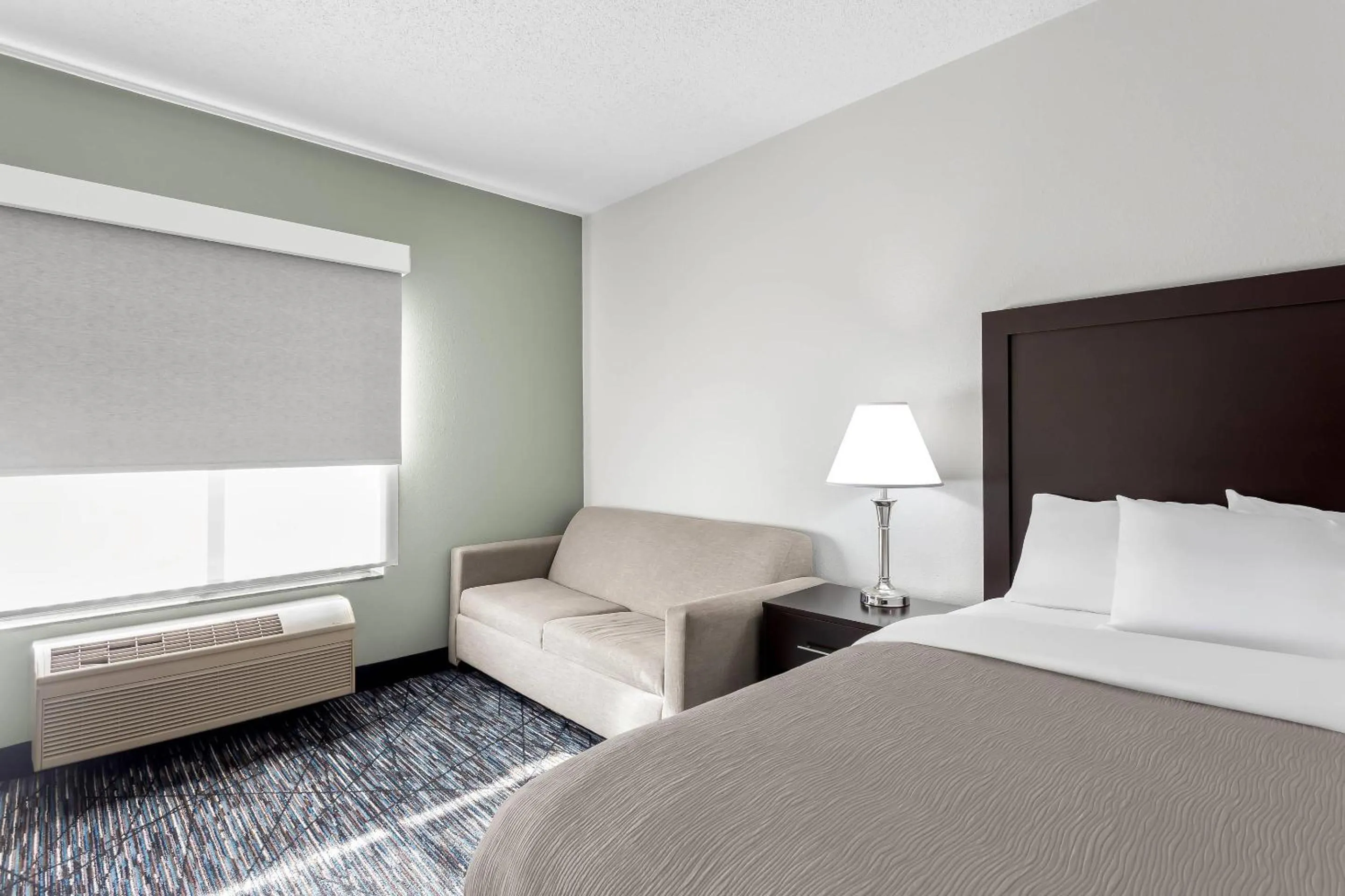 Bedroom, Bed in Quality Inn & Suites Niles