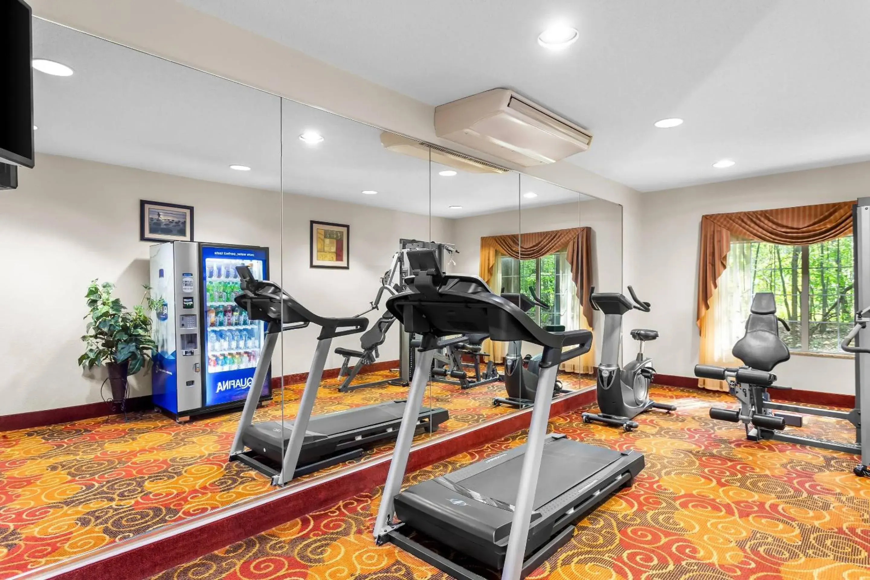 Fitness centre/facilities in Quality Inn Near Interstate I94 Fitness centre/facilities in Quality Inn Near Interstate I94