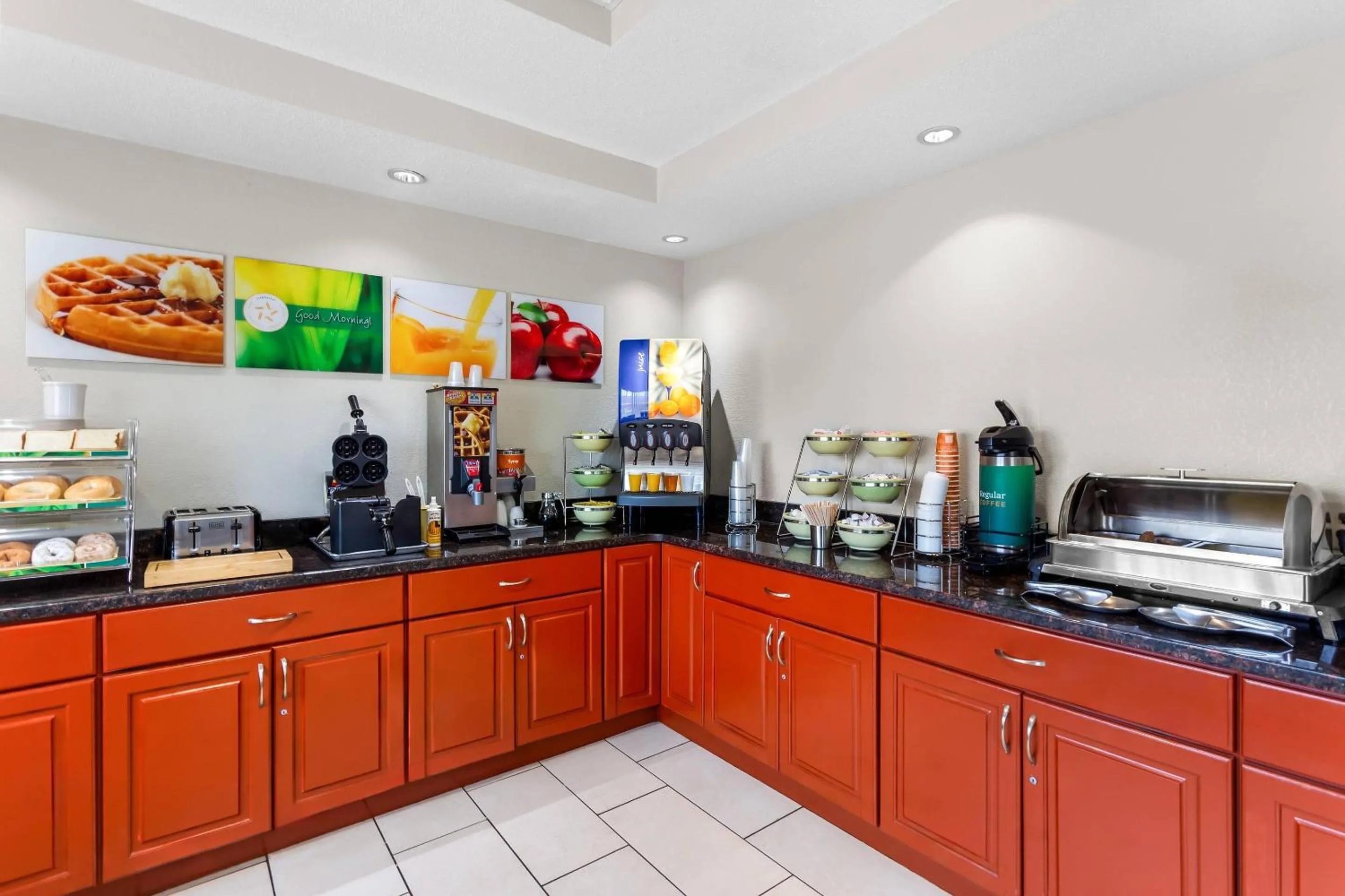 Breakfast in Quality Inn Near Interstate I94