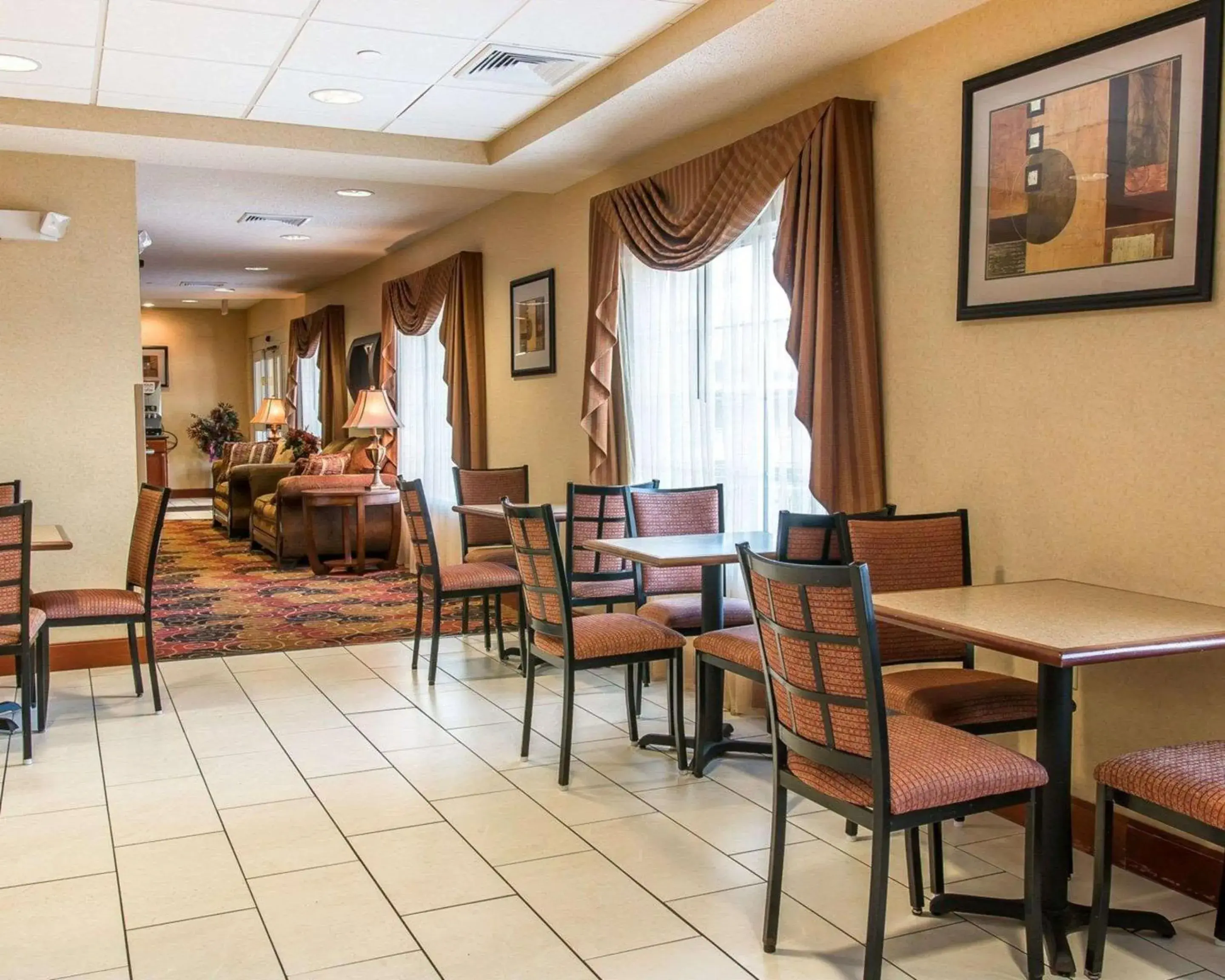 Restaurant/places to eat in Quality Inn Near Interstate I94 Restaurant/places to eat in Quality Inn Near Interstate I94