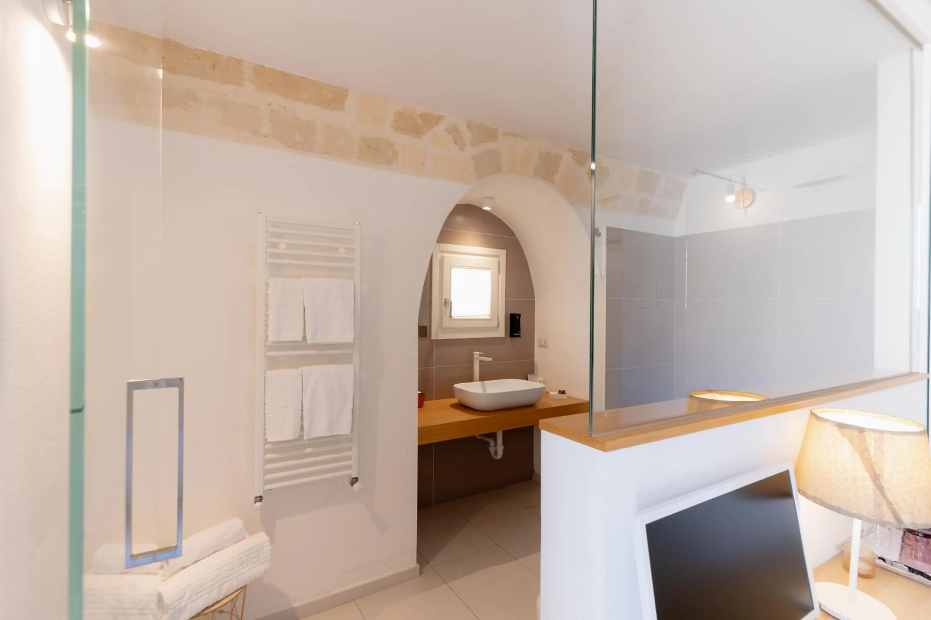 Bathroom in Endea Suite Rooms & Lounge SPA