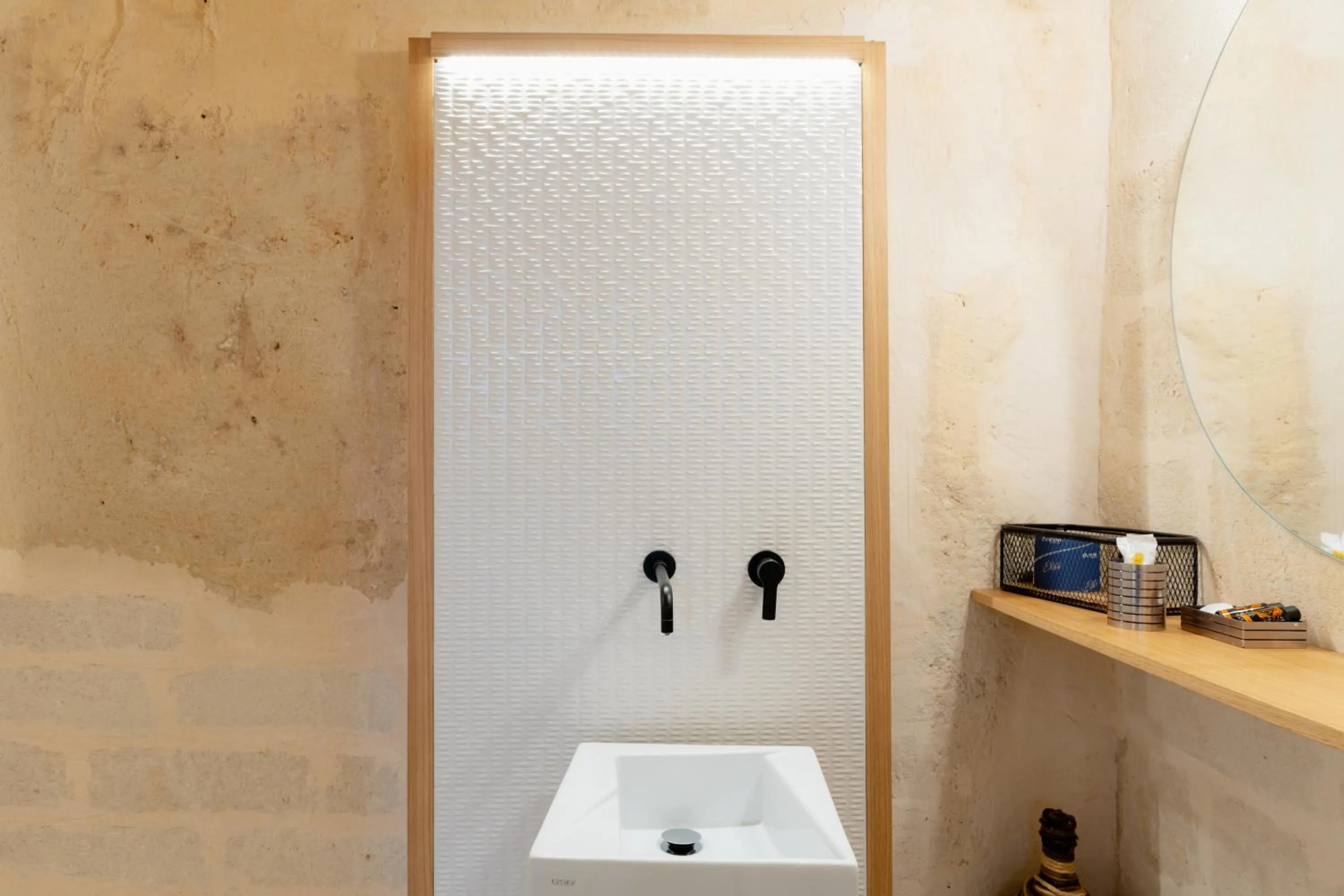 Bathroom in Endea Suite Rooms & Lounge SPA