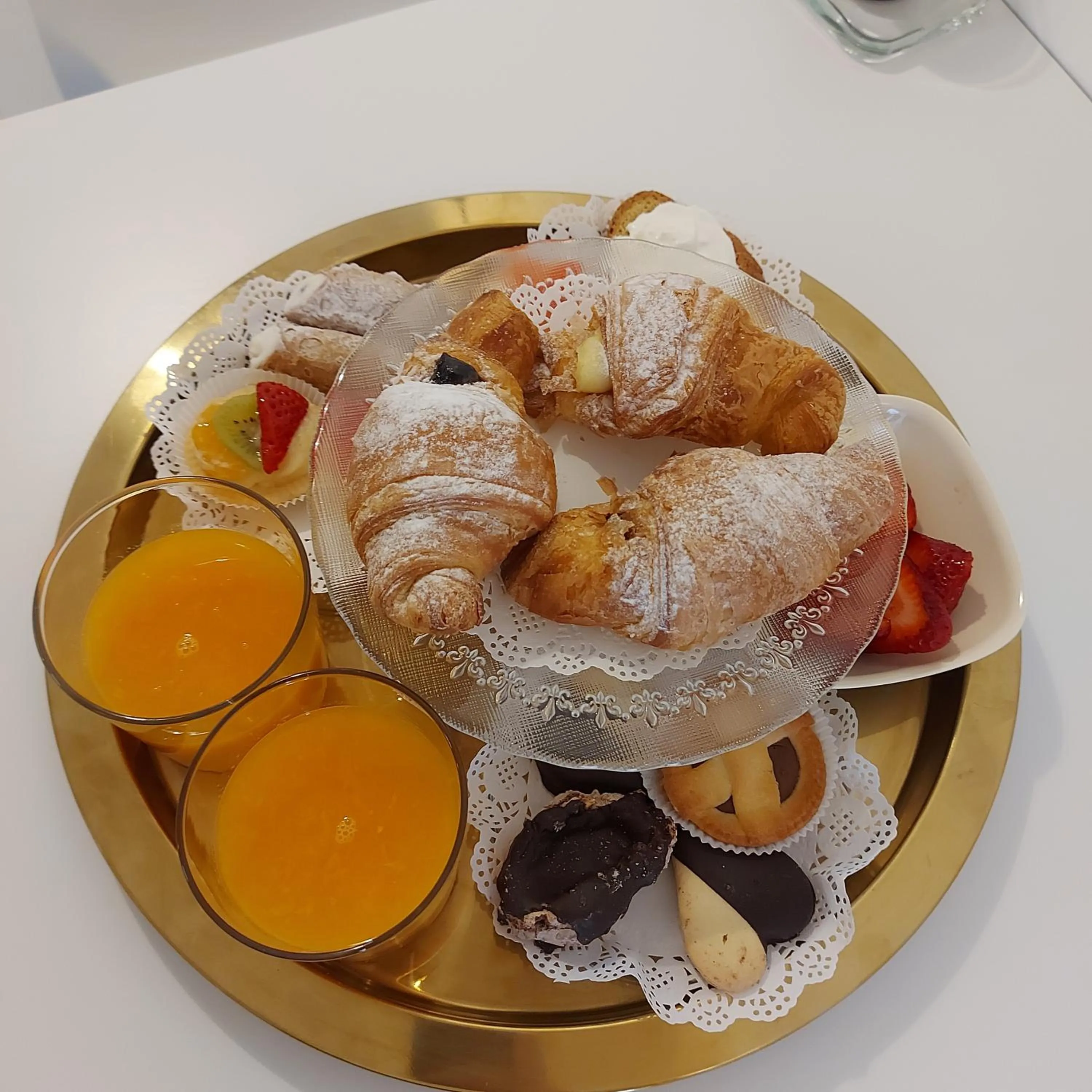 Food and drinks in Endea Suite Rooms & Lounge SPA