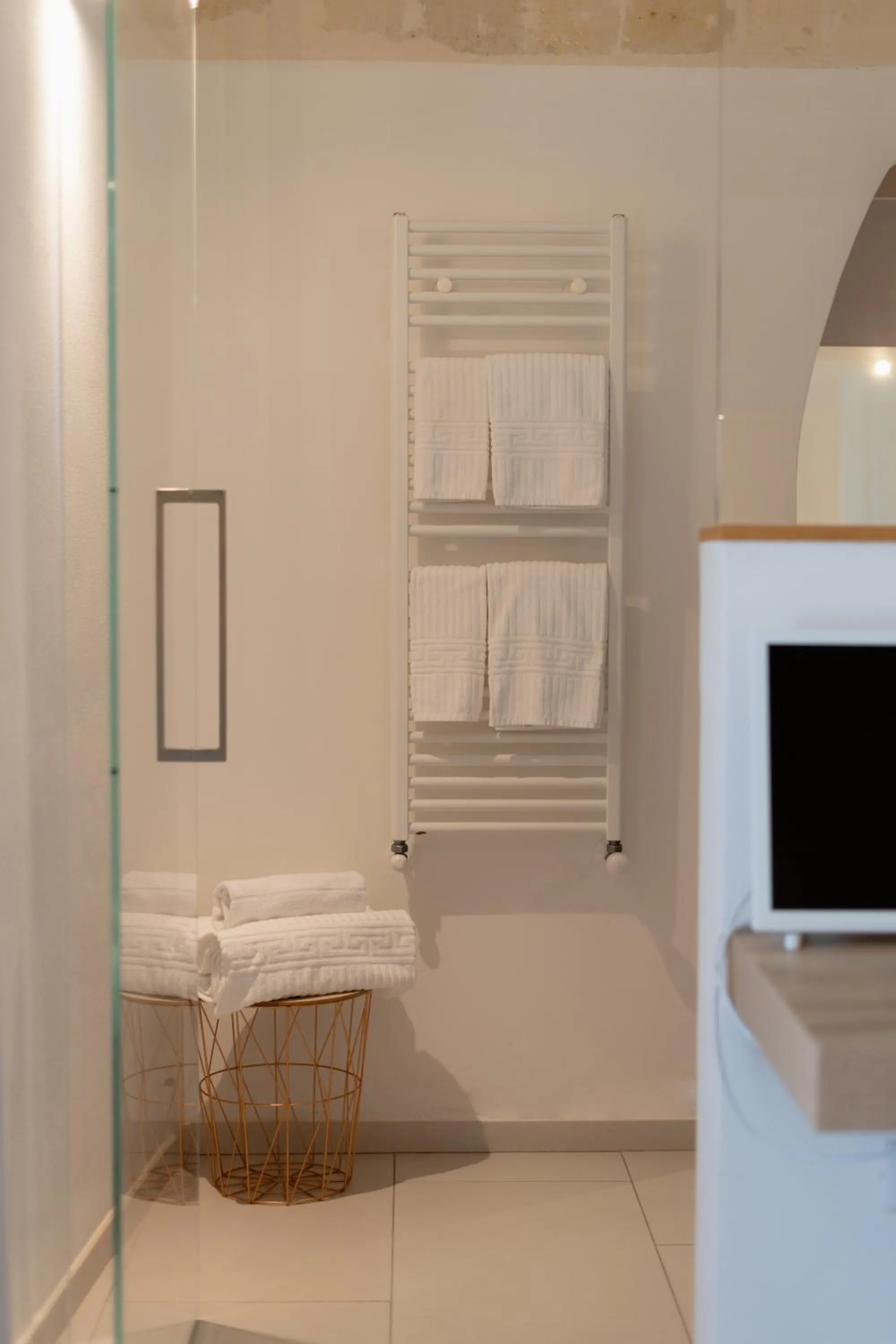 Photo of the whole room in Endea Suite Rooms & Lounge SPA