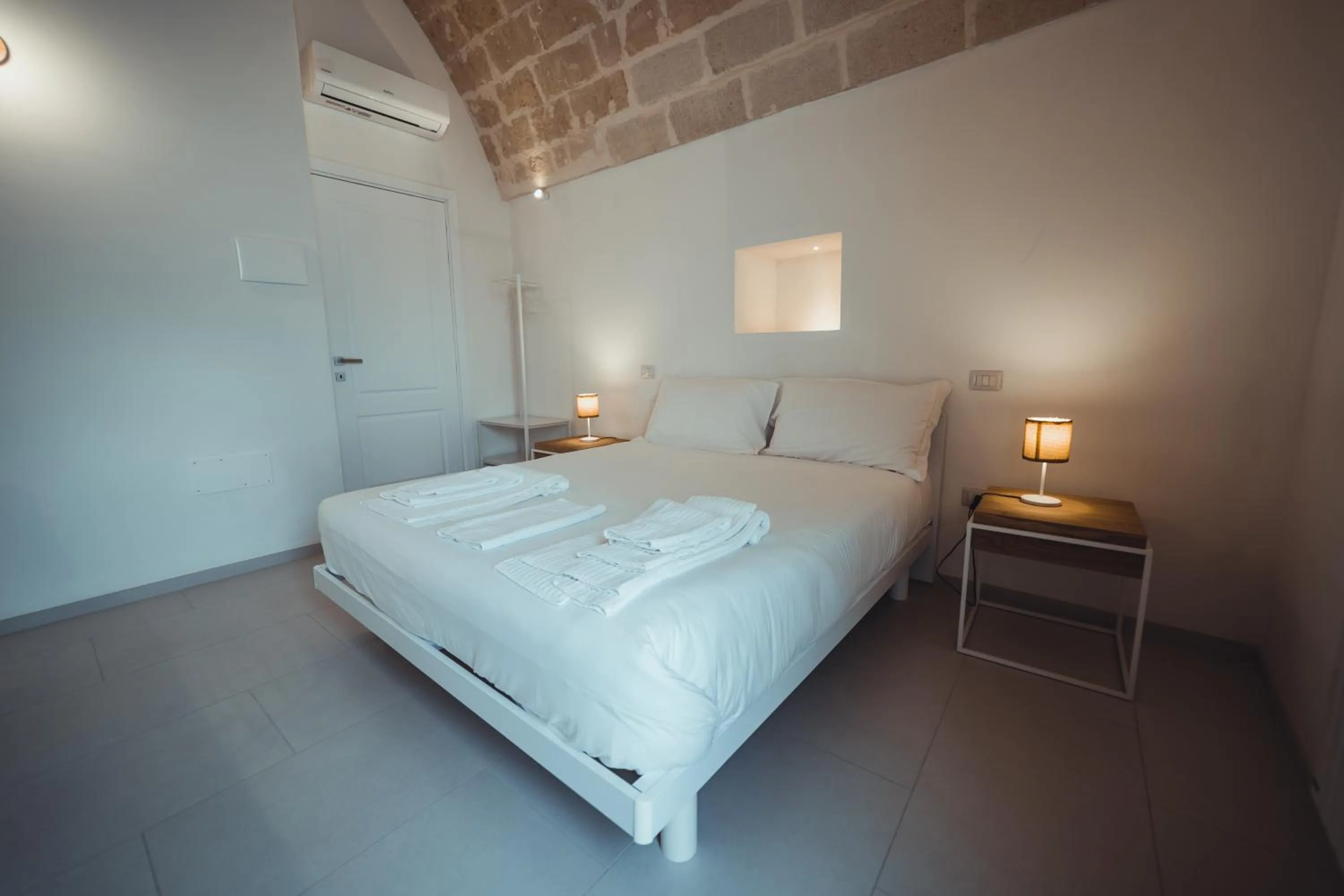 Bed in Endea Suite Rooms & Lounge SPA