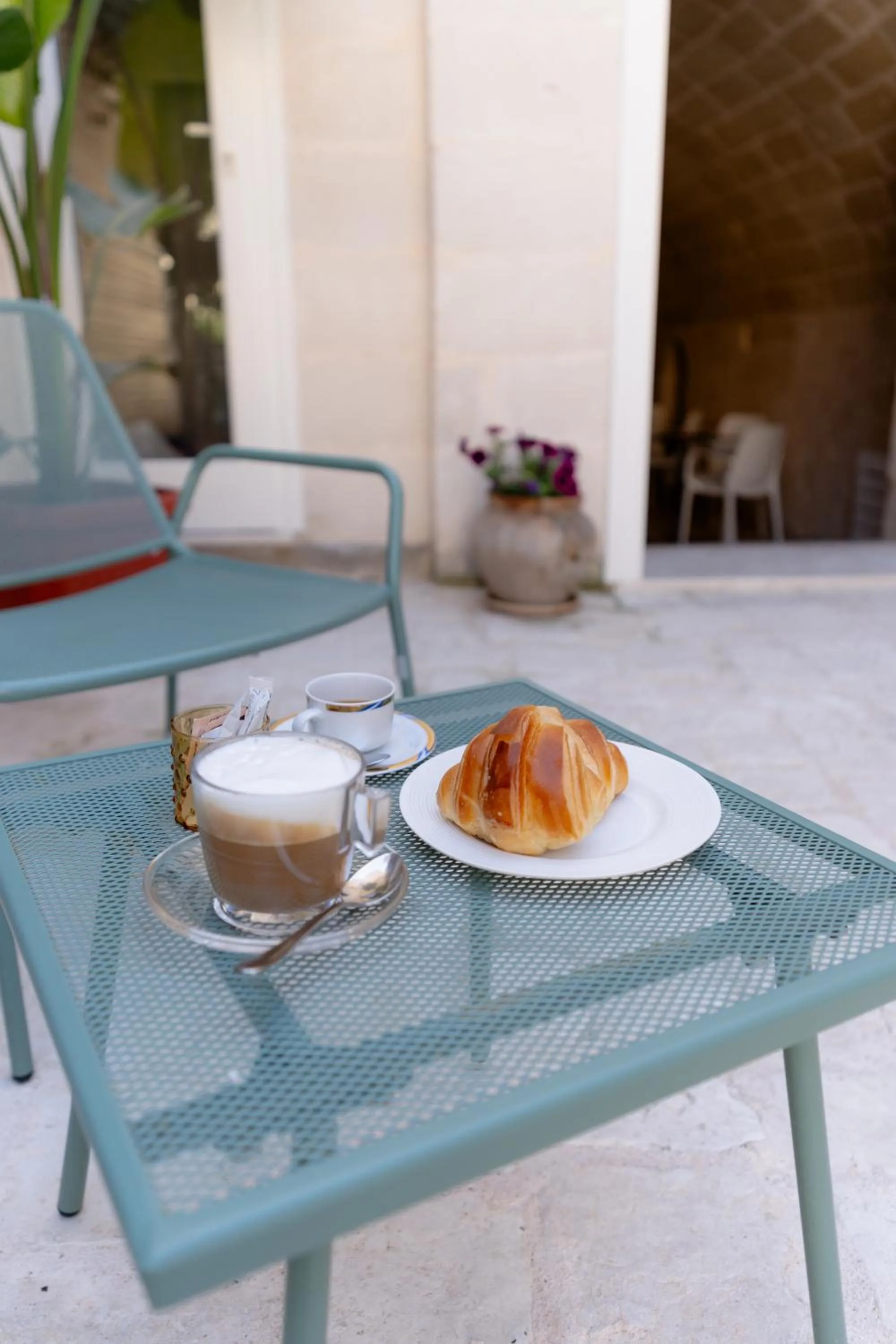 Breakfast in Endea Suite Rooms & Lounge SPA