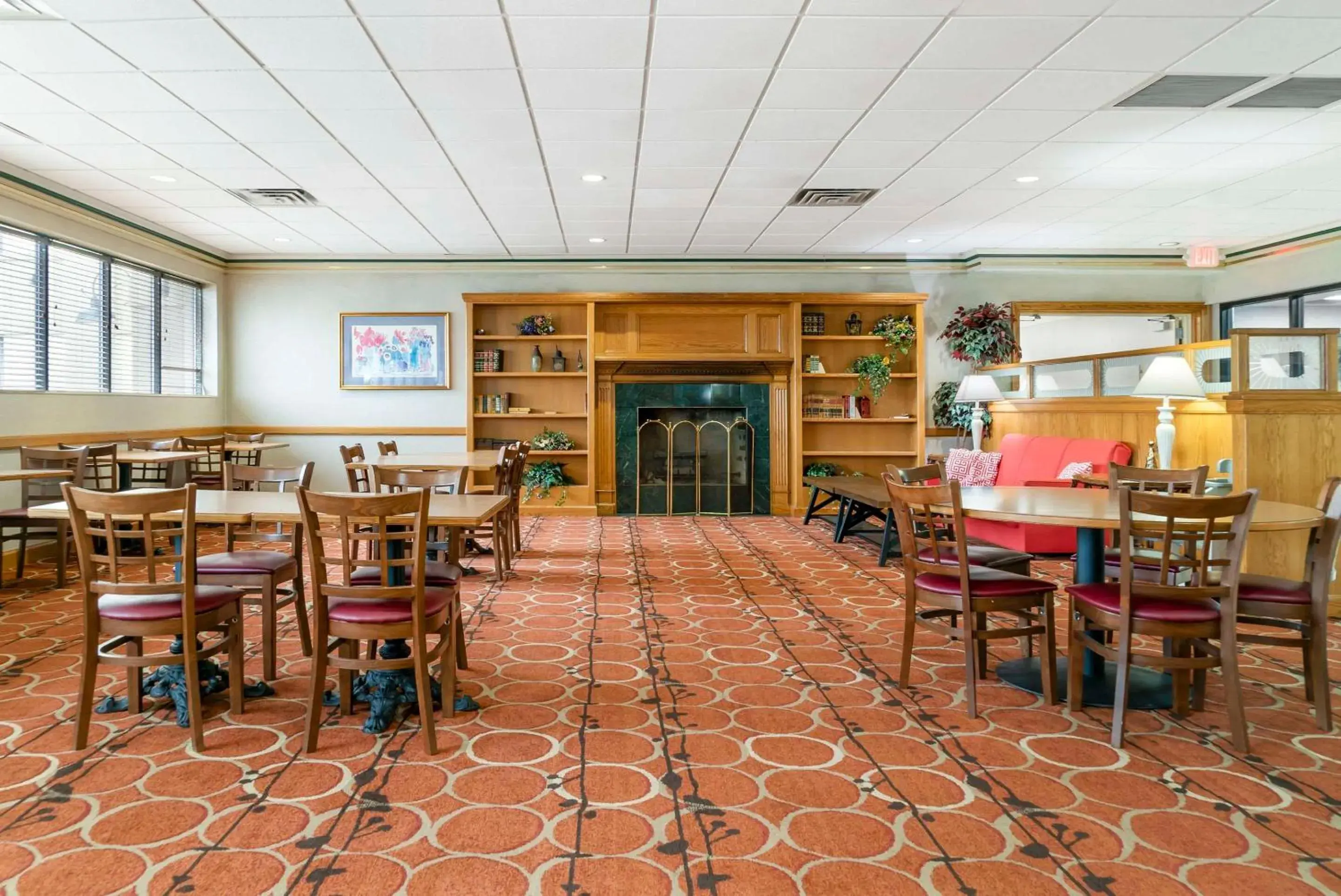 Breakfast in Quality Inn & Suites Monroe Breakfast in Quality Inn & Suites Monroe