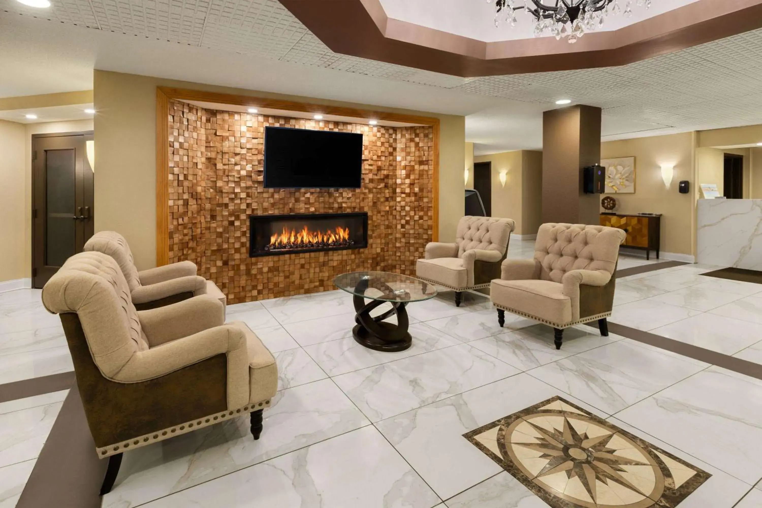 Lobby or reception in Wingate by Wyndham Troy Lobby or reception in Wingate by Wyndham Troy