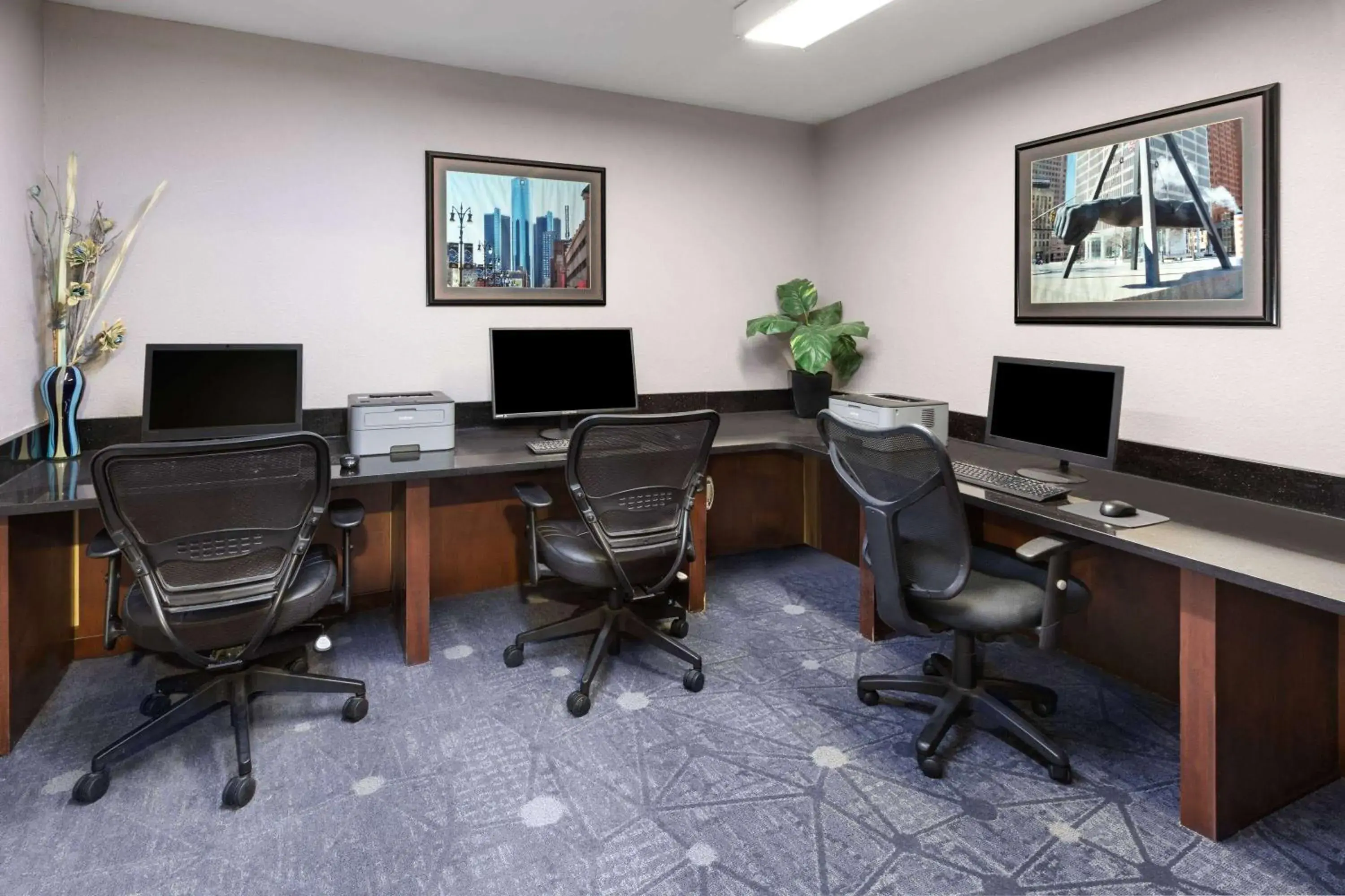 Food and drinks in Wingate by Wyndham Troy Food and drinks in Wingate by Wyndham Troy