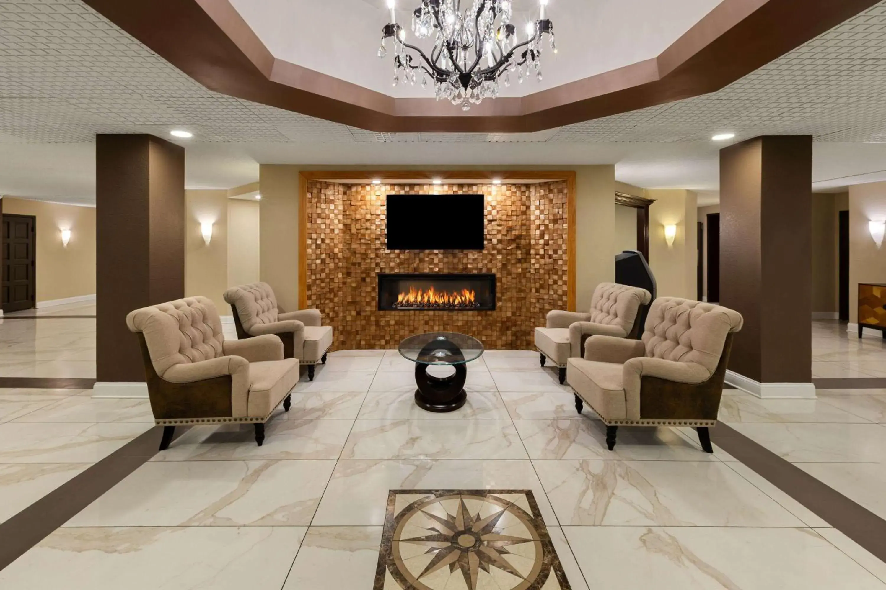 Lobby or reception in Wingate by Wyndham Troy Lobby or reception in Wingate by Wyndham Troy