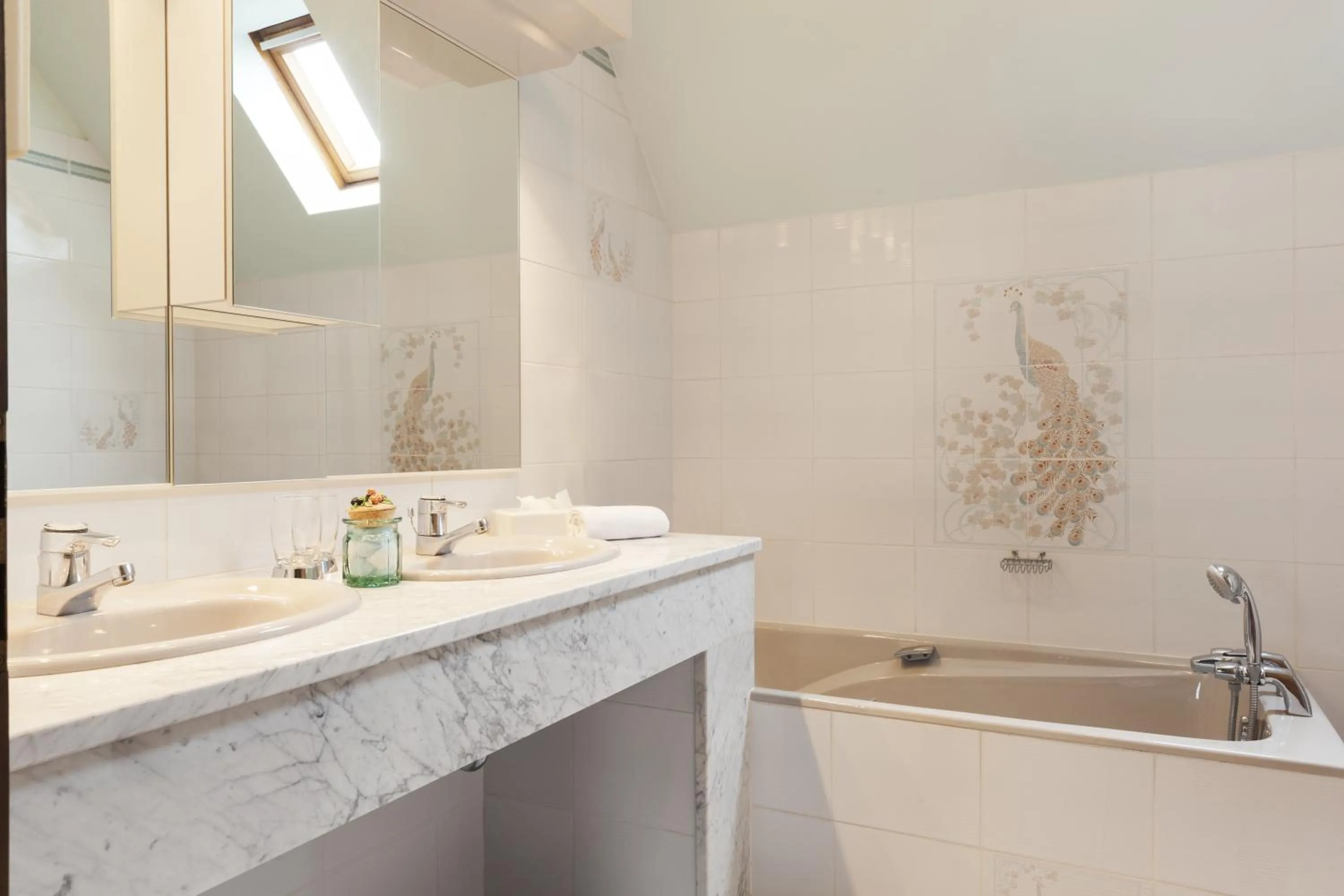 Bathroom in Hotel Munsch Restaurant & Wellness, Colmar Nord - Haut-Koenigsbourg