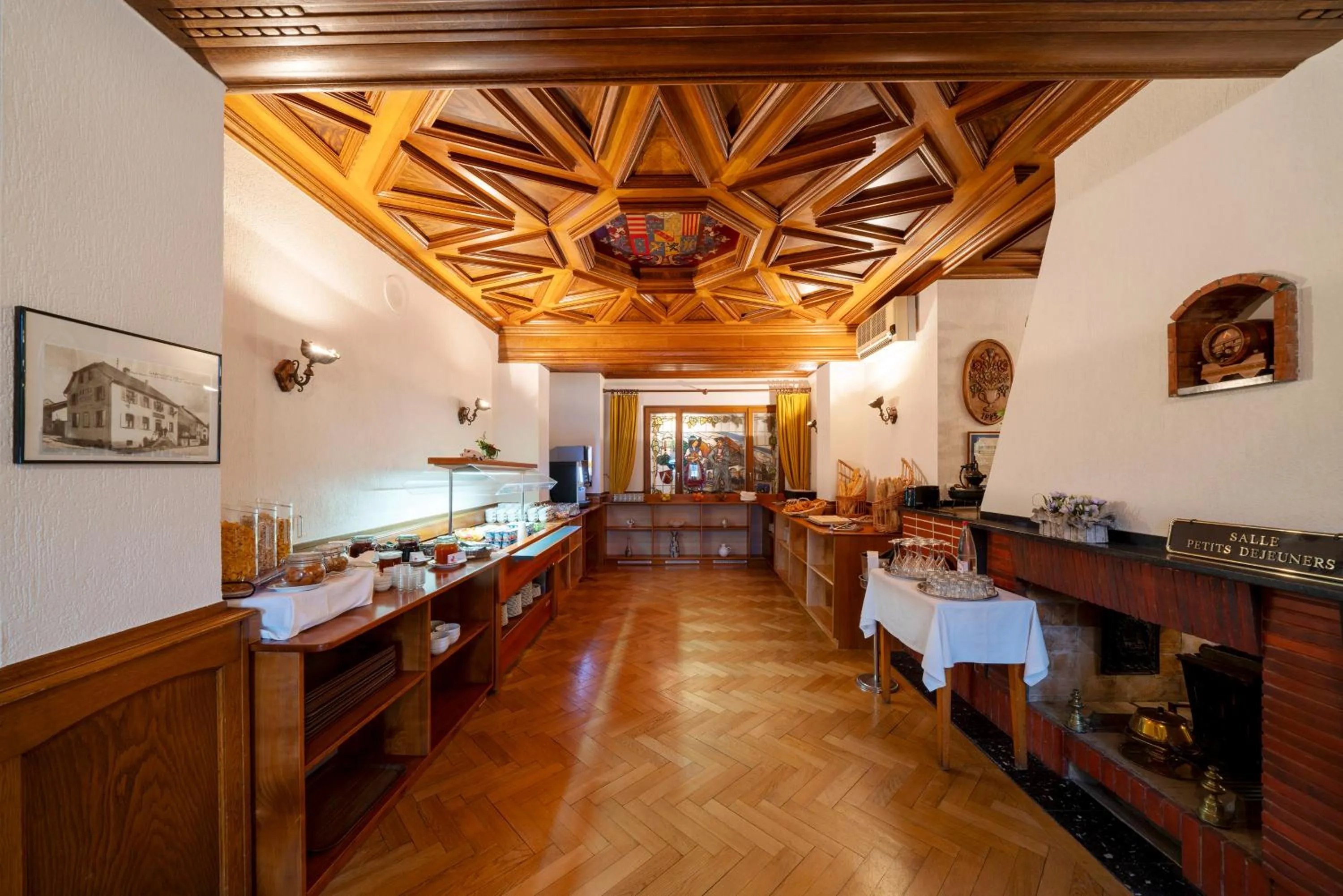 Breakfast in Hotel Munsch Restaurant & Wellness, Colmar Nord - Haut-Koenigsbourg