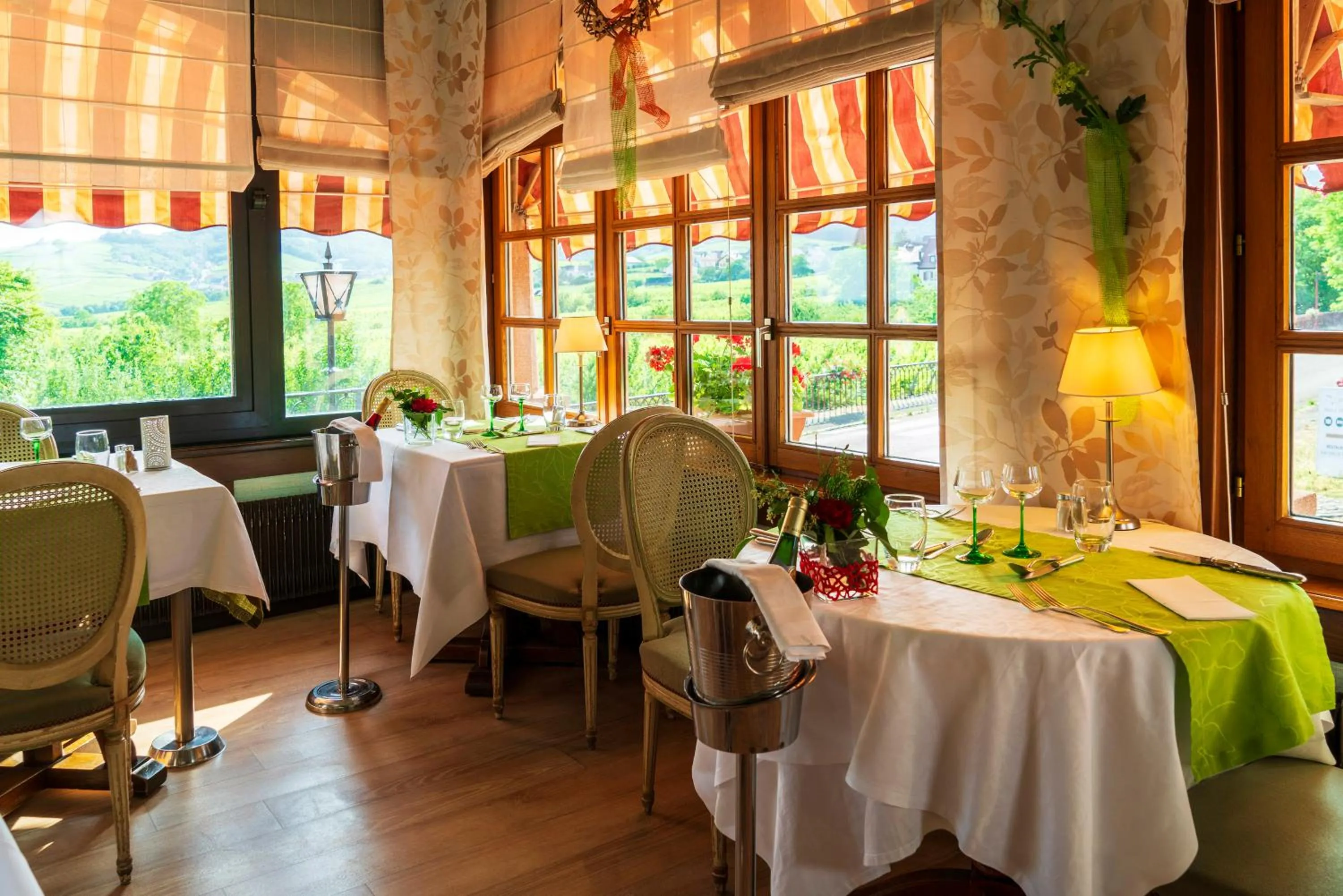 Restaurant/places to eat in Hotel Munsch Restaurant & Wellness, Colmar Nord - Haut-Koenigsbourg