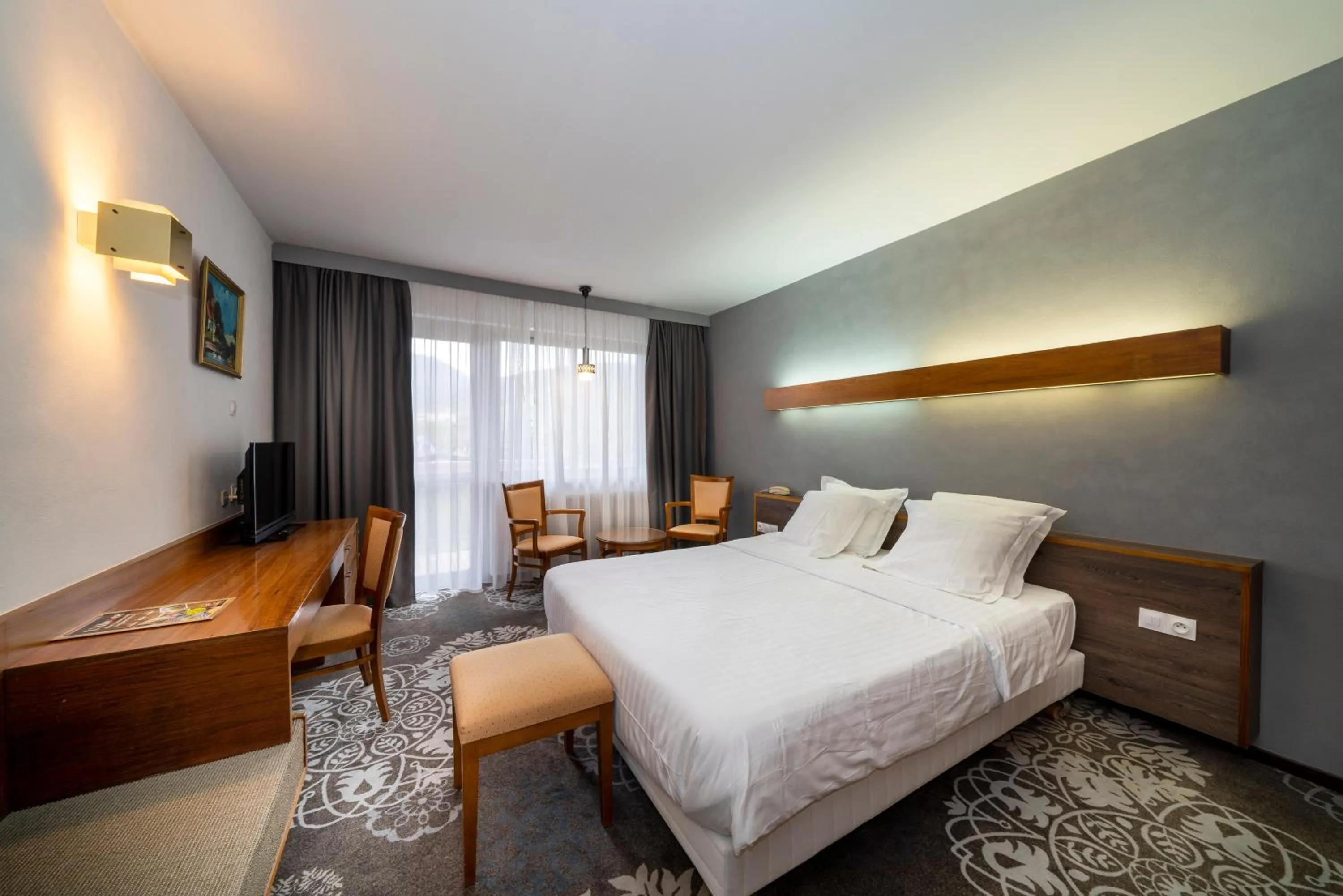 Bedroom, Bed in Hotel Munsch Restaurant & Wellness, Colmar Nord - Haut-Koenigsbourg